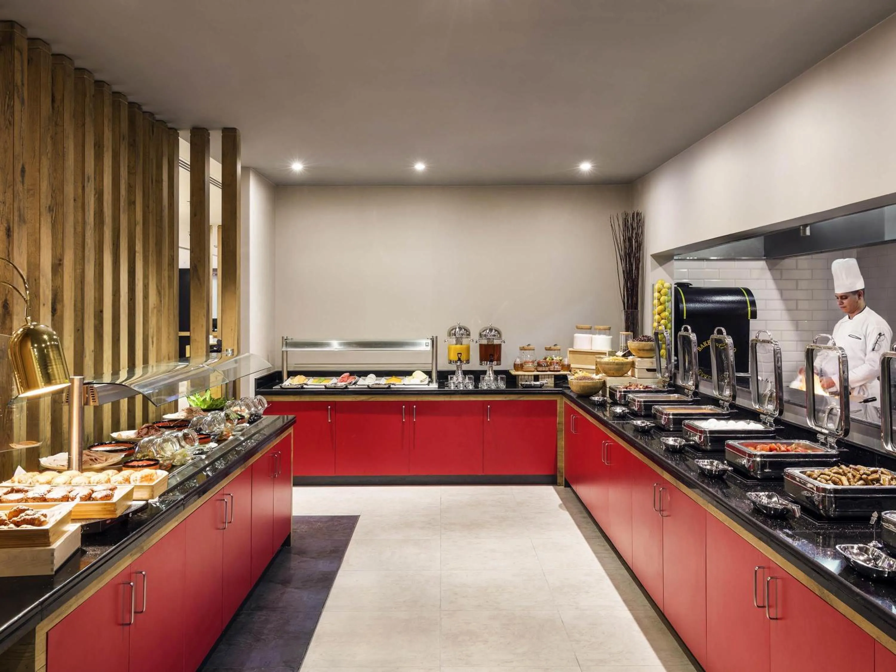 Restaurant/places to eat in Adagio Aparthotel Jeddah Malik Road