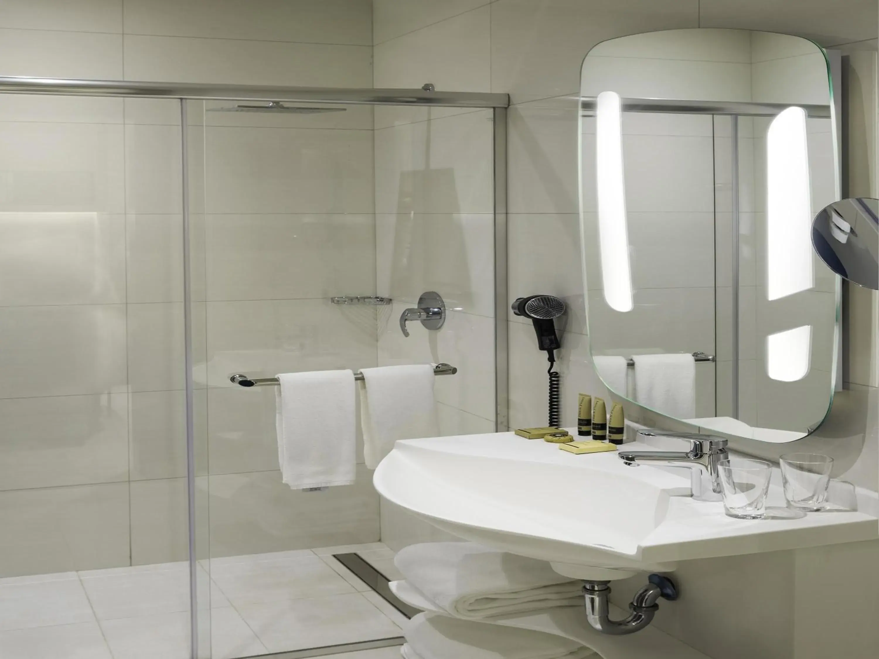 Bedroom in Adagio Aparthotel Jeddah Malik Road Bedroom in Adagio Aparthotel Jeddah Malik Road