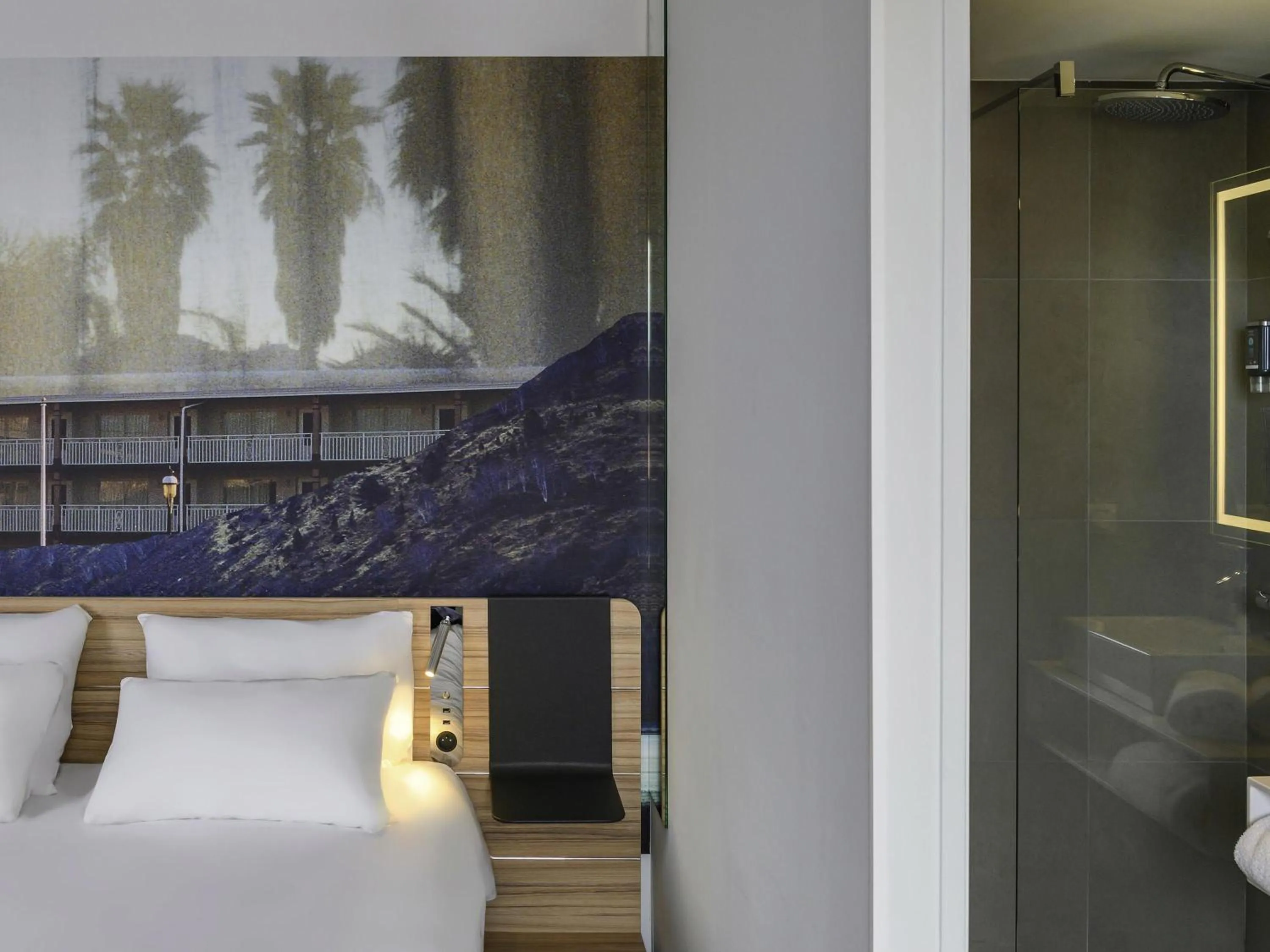 Bedroom, Bed in Novotel Saint-Étienne Centre Gare Châteaucreux