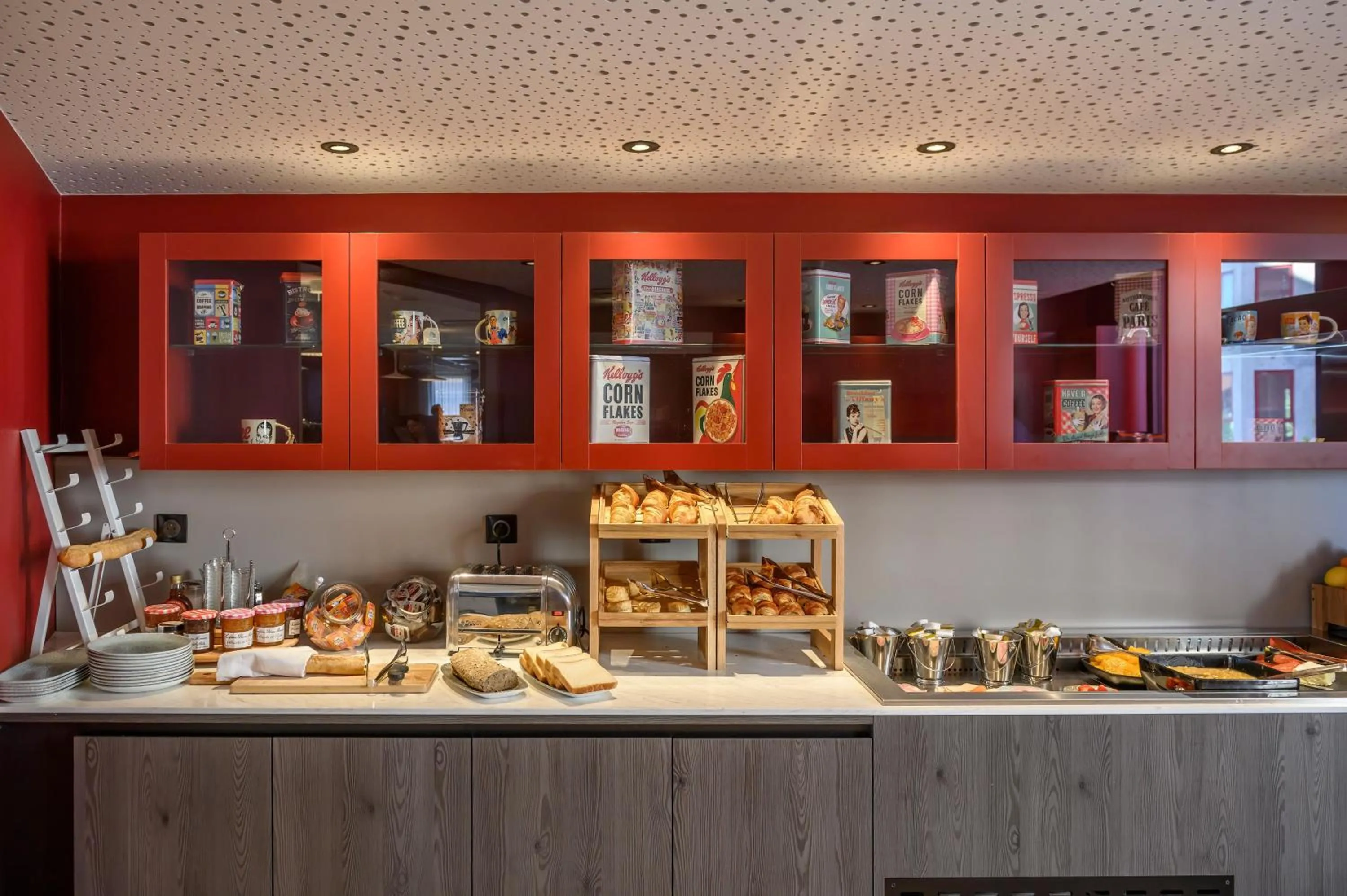 Kitchen or kitchenette in Novotel Saint-Étienne Centre Gare Châteaucreux