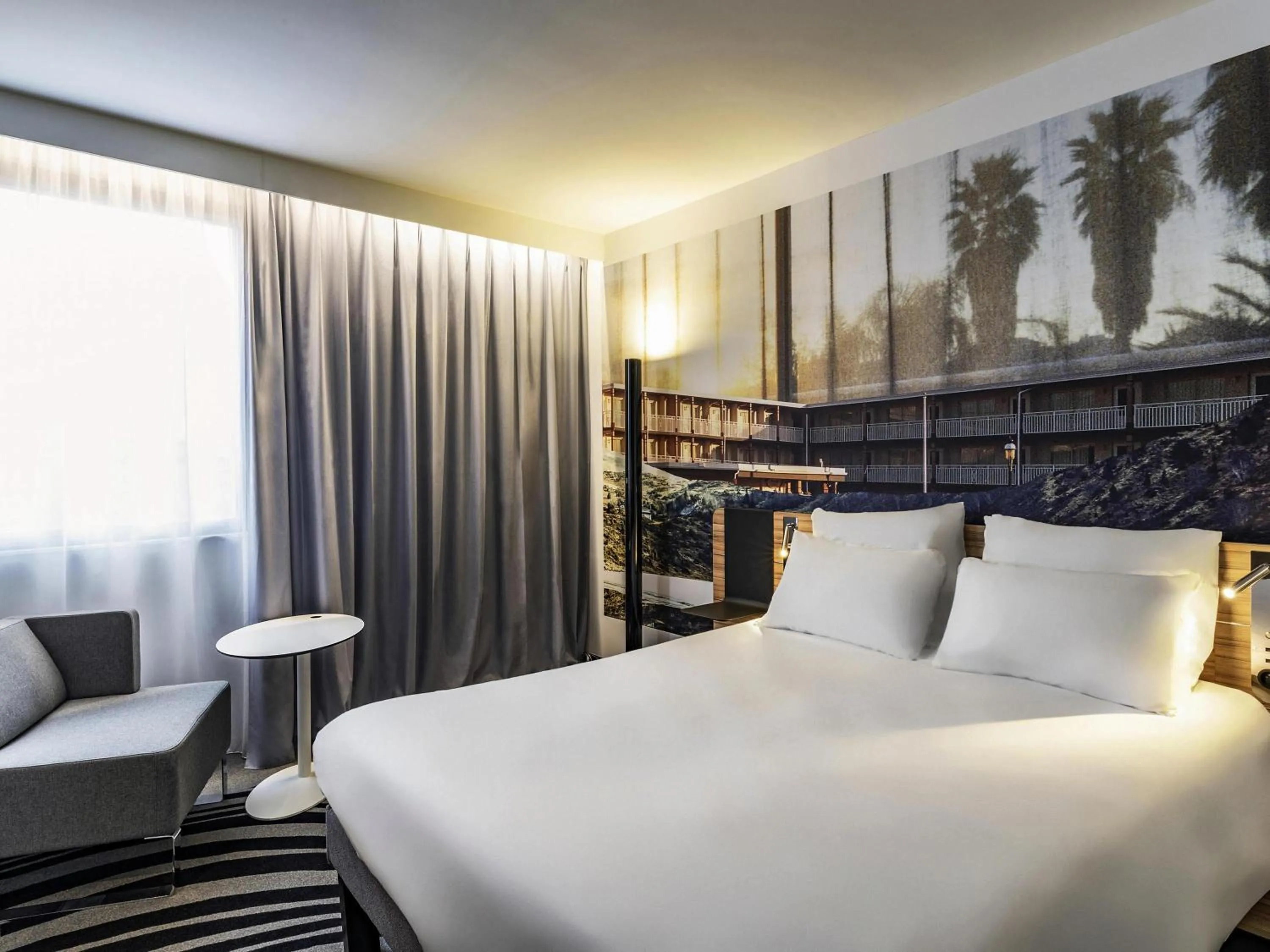 Bedroom, Bed in Novotel Saint-Étienne Centre Gare Châteaucreux