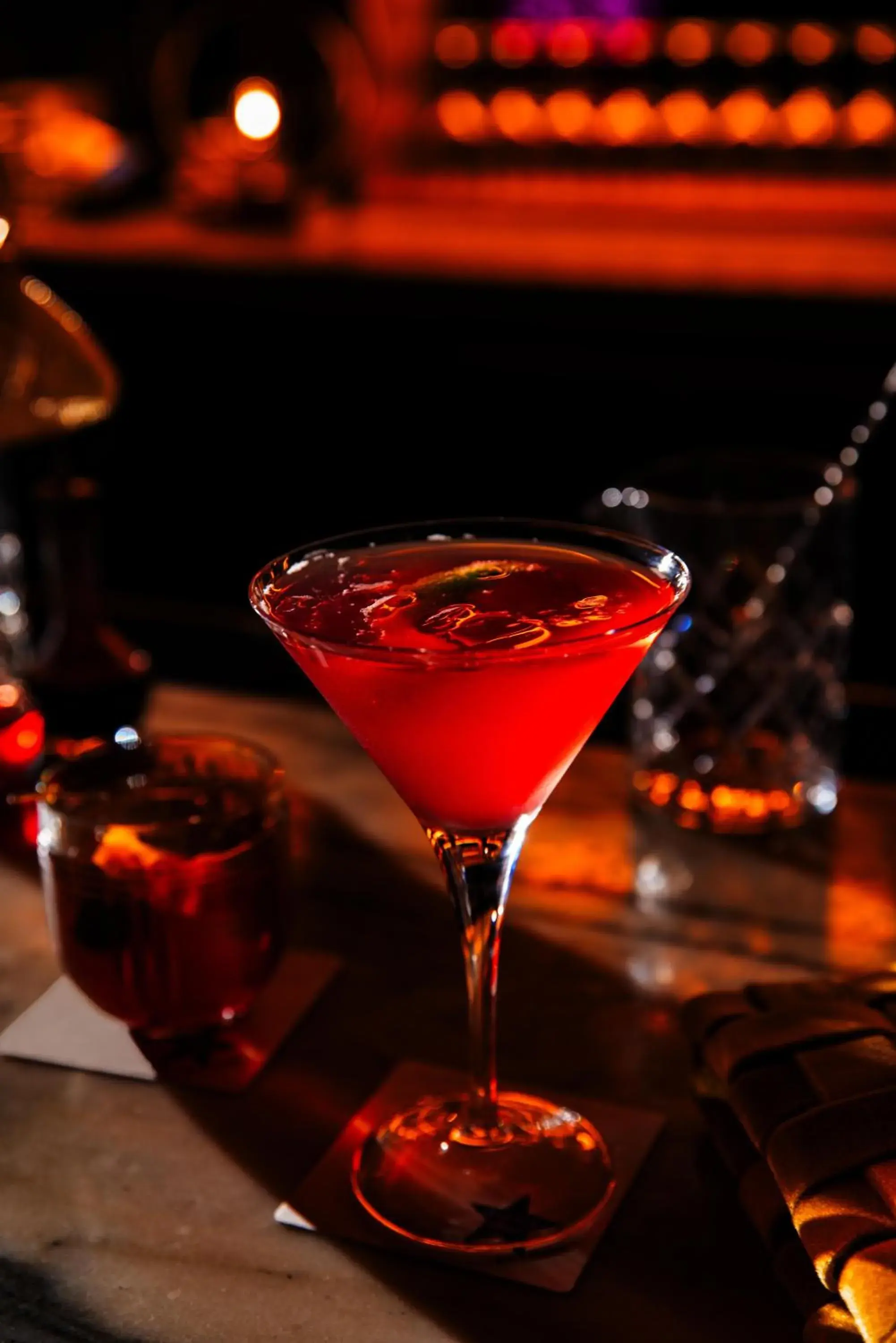 Lounge or bar in Hotel Dena, Pasadena Los Angeles, a Tribute Portfolio Hotel Lounge or bar in Hotel Dena, Pasadena Los Angeles, a Tribute Portfolio Hotel