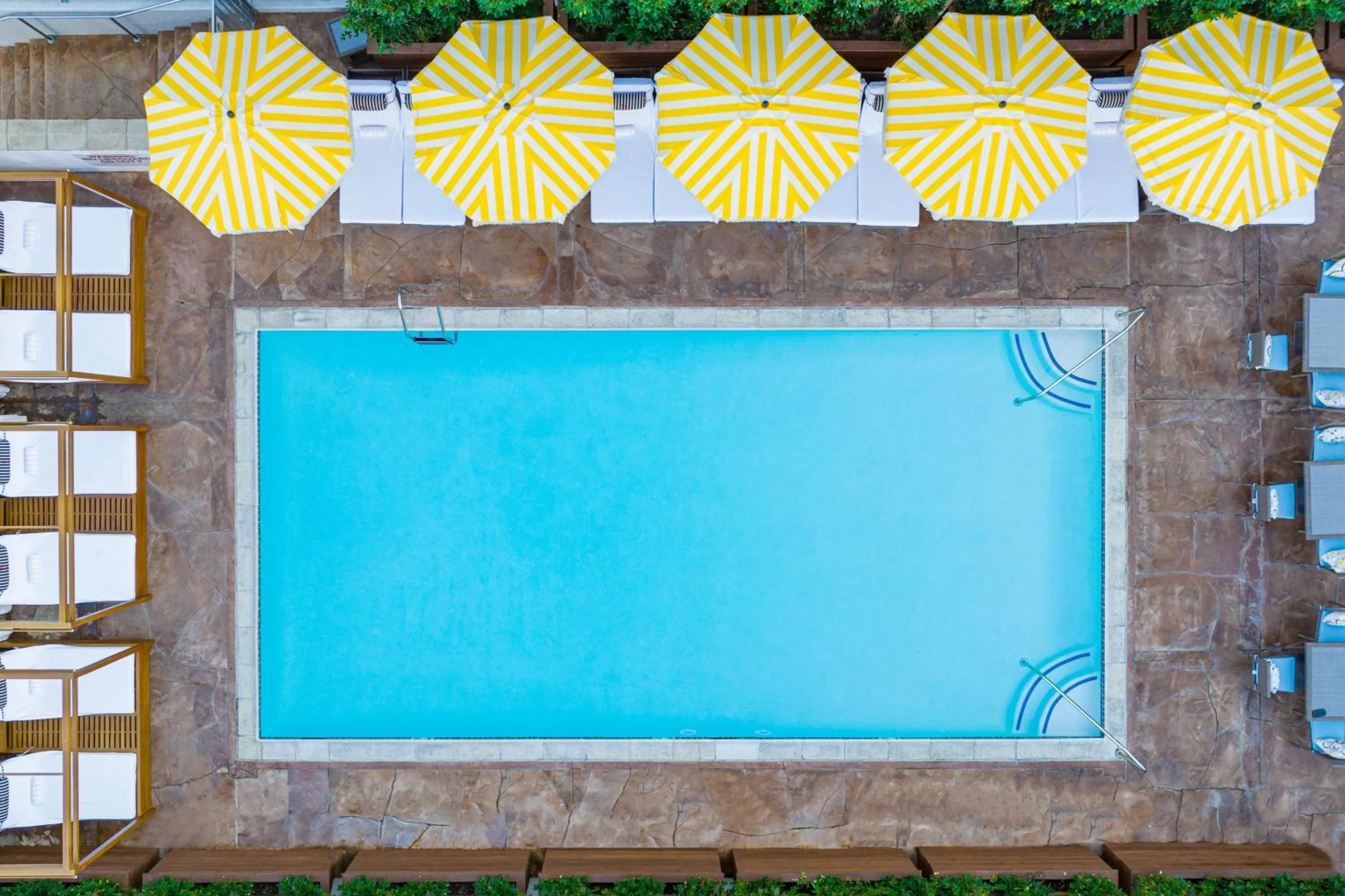 Swimming pool in Hotel Dena, Pasadena Los Angeles, a Tribute Portfolio Hotel