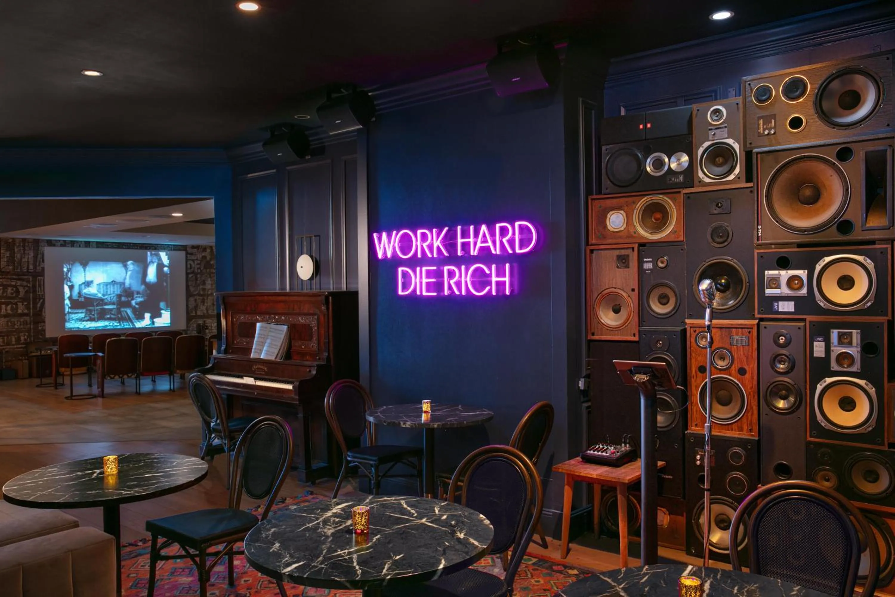 Lounge or bar in Hotel Dena, Pasadena Los Angeles, a Tribute Portfolio Hotel