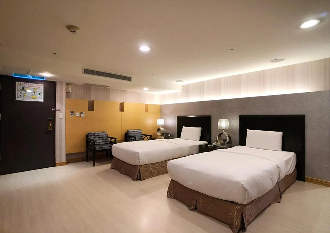 Bed in Shihzuwan Hotel – Kaohsiung Station