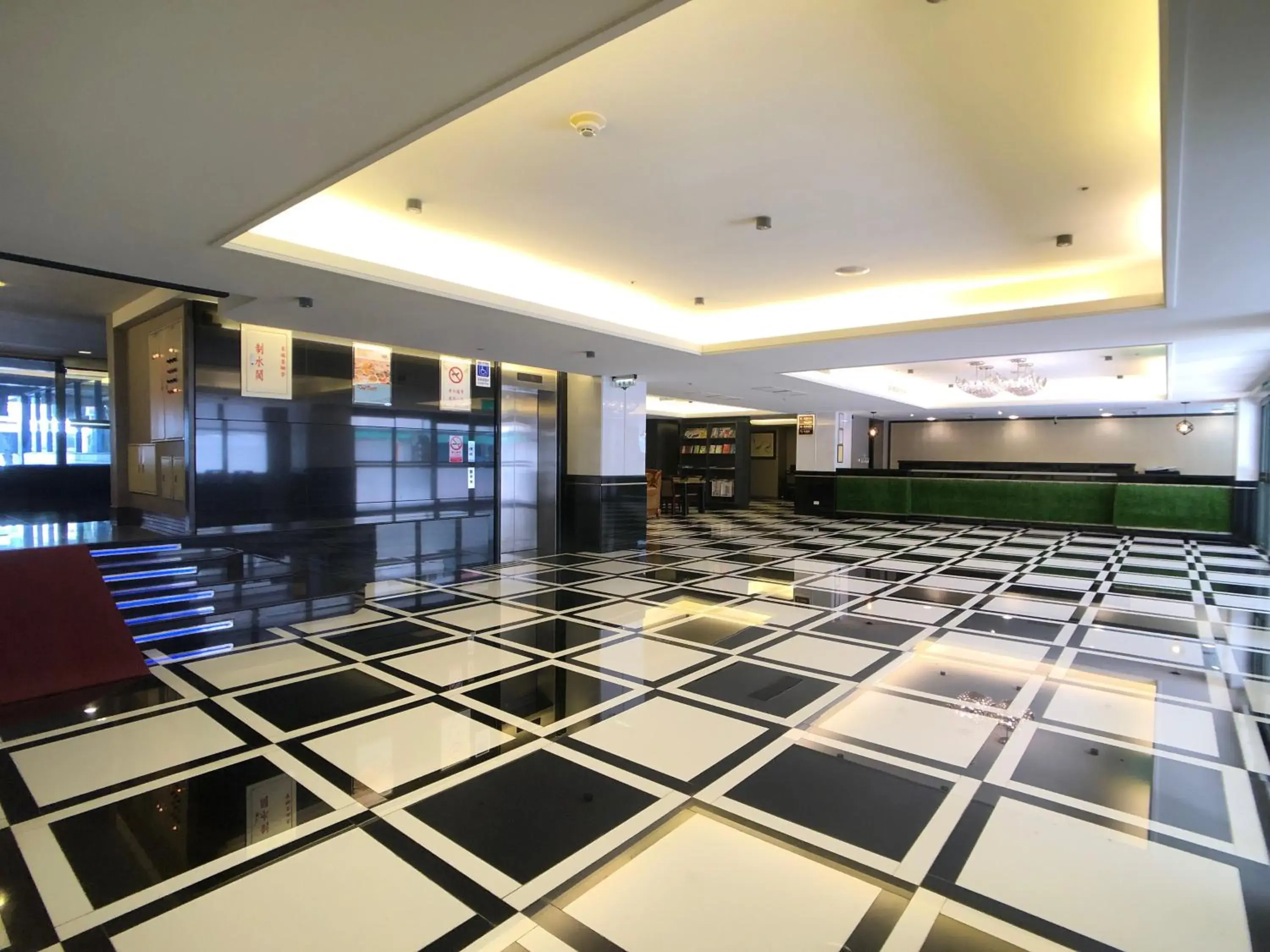 Lobby or reception in Shihzuwan Hotel – Kaohsiung Station Lobby or reception in Shihzuwan Hotel – Kaohsiung Station