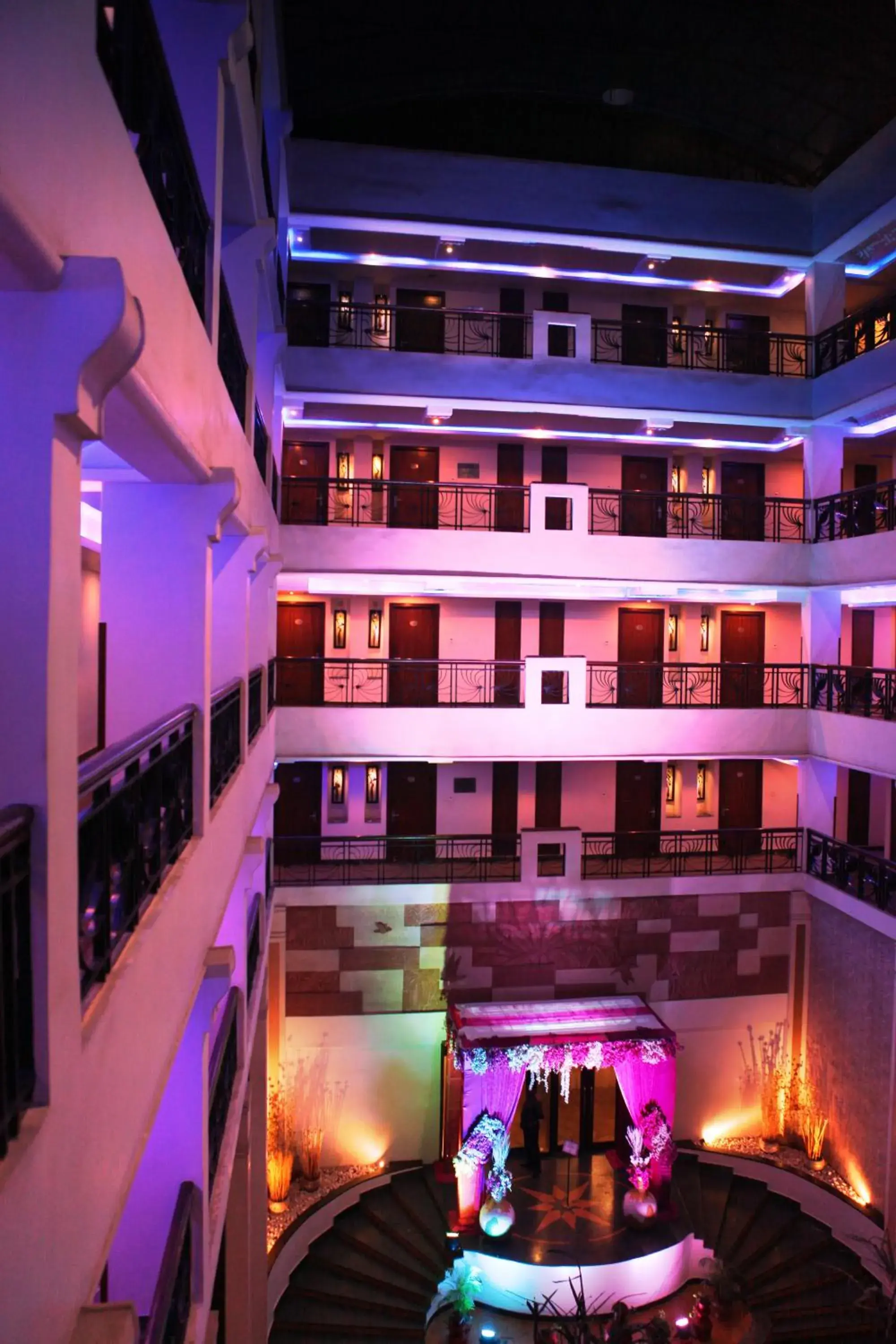 Property building in Aananda Imperial Property building in Aananda Imperial