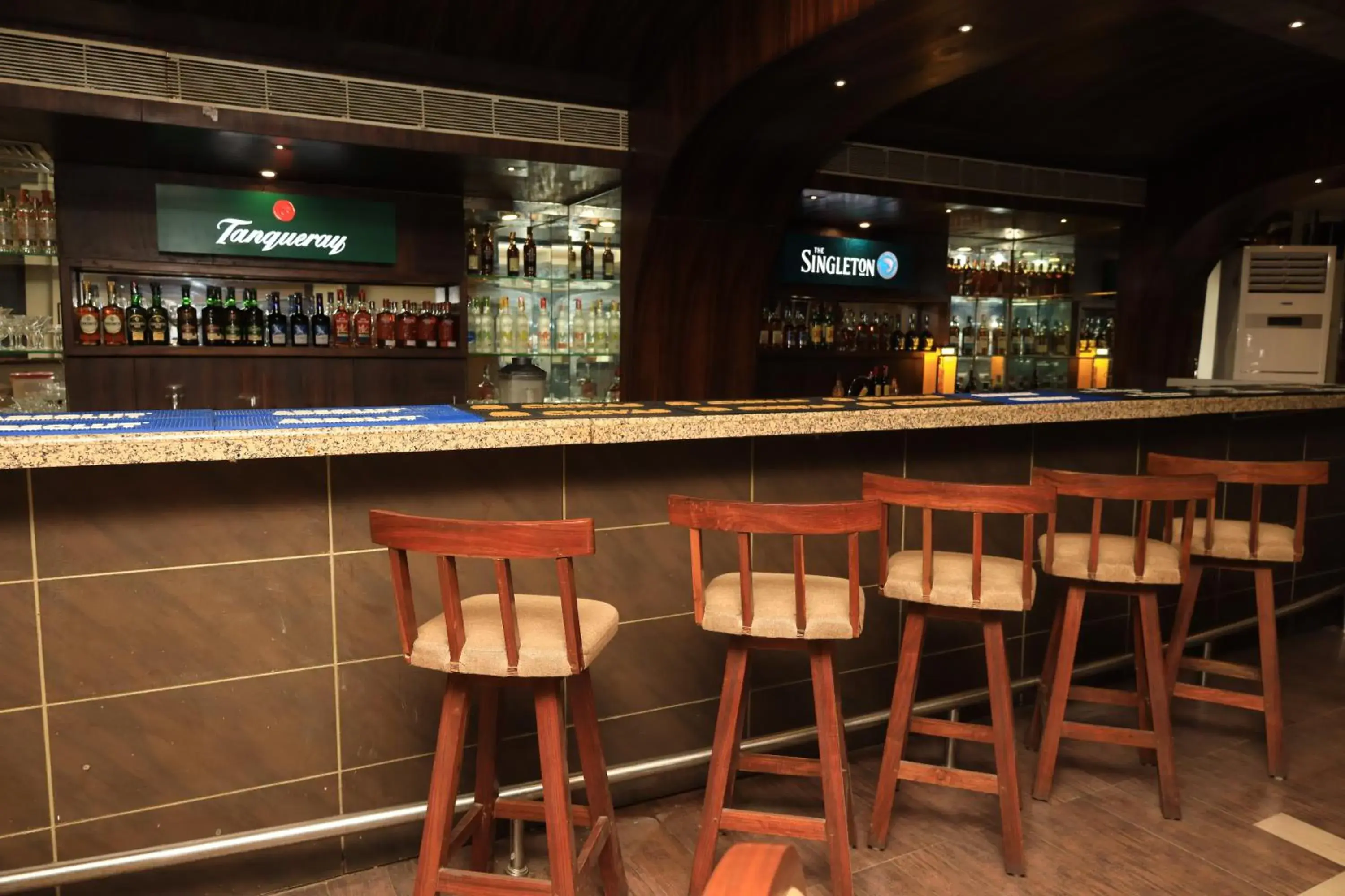 Lounge or bar in Aananda Imperial Lounge or bar in Aananda Imperial