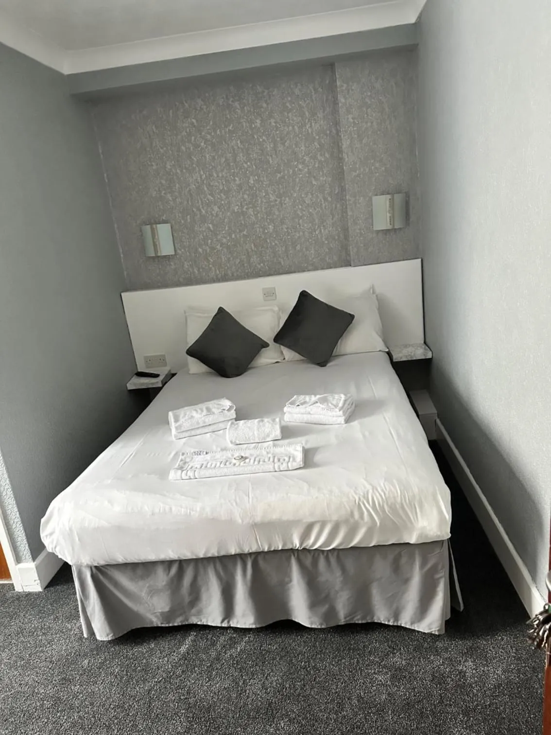Bed in Silversands Hotel