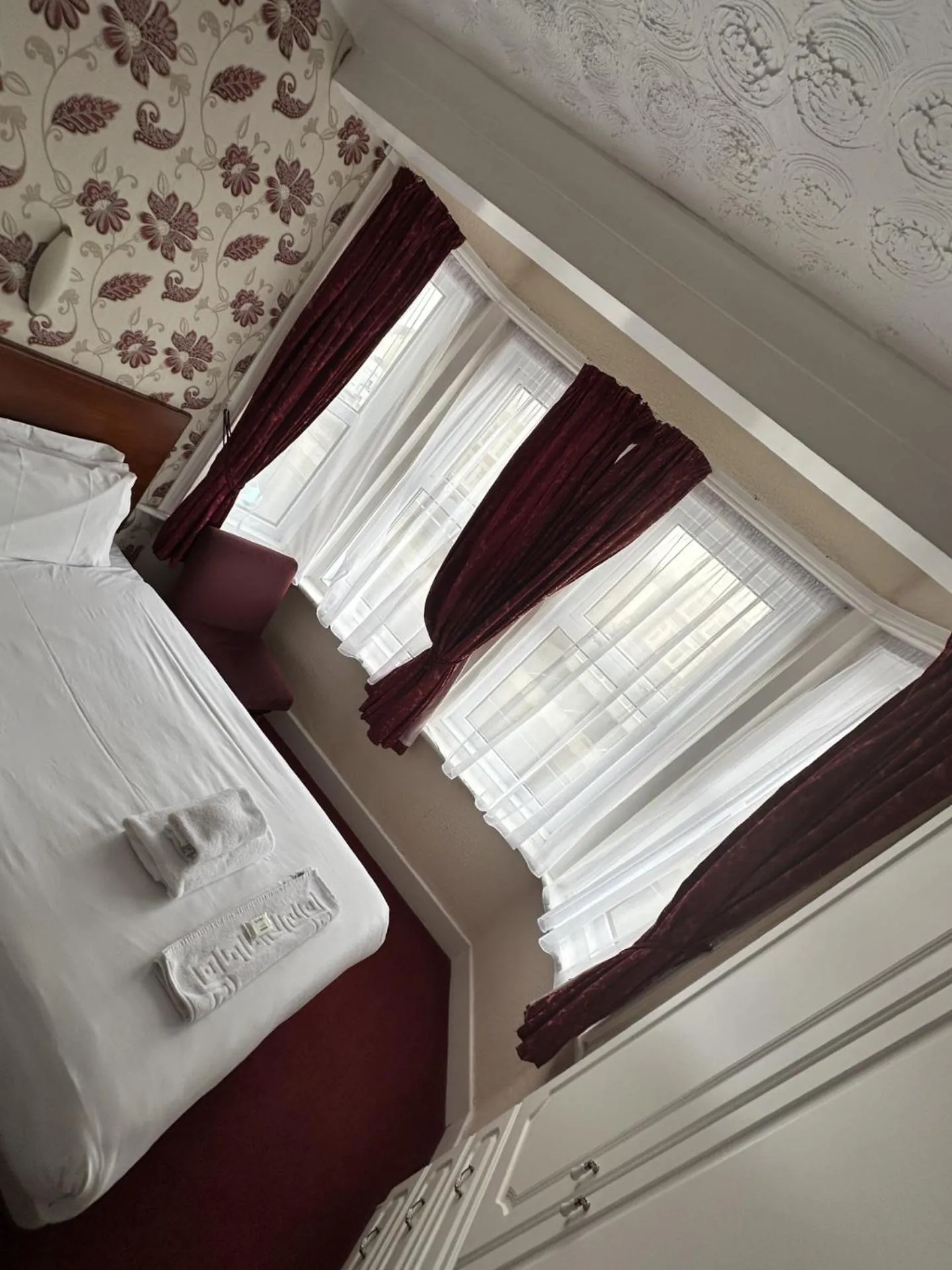 Bed in Silversands Hotel