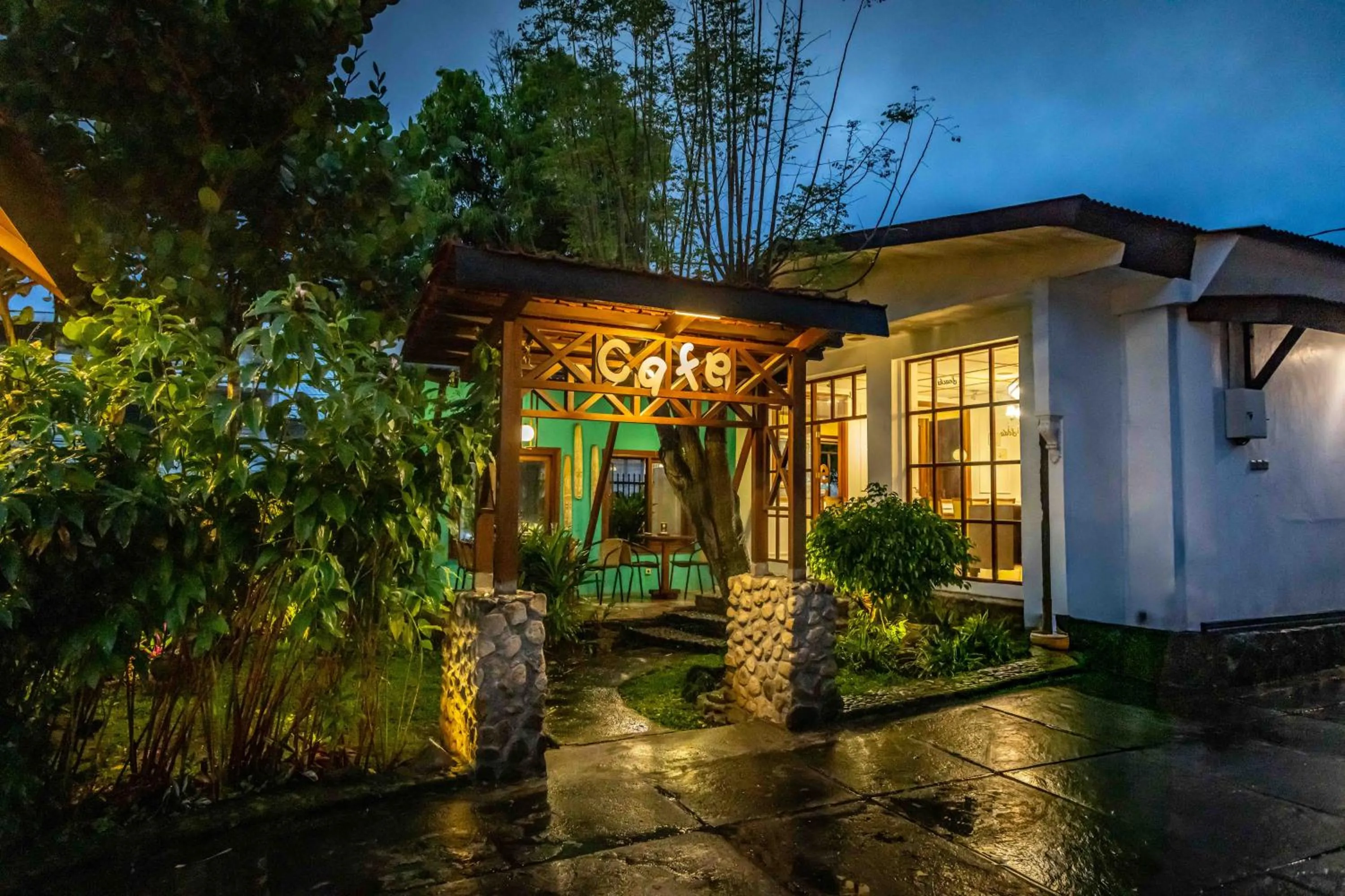 Restaurant/places to eat in Family Hotel Gradia 2