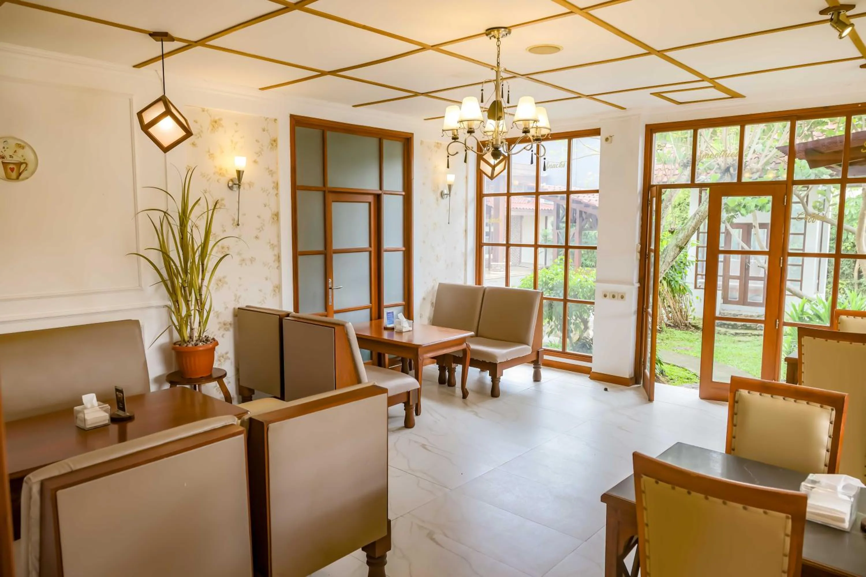 Restaurant/places to eat in Family Hotel Gradia 2