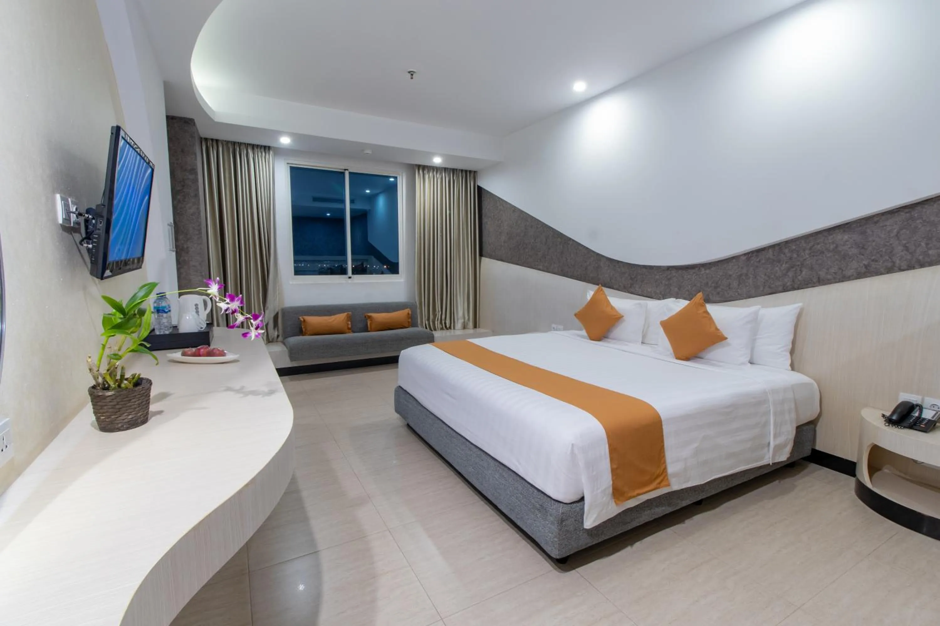 Bedroom, Bed in Aston Cirebon Hotel and Convention Center