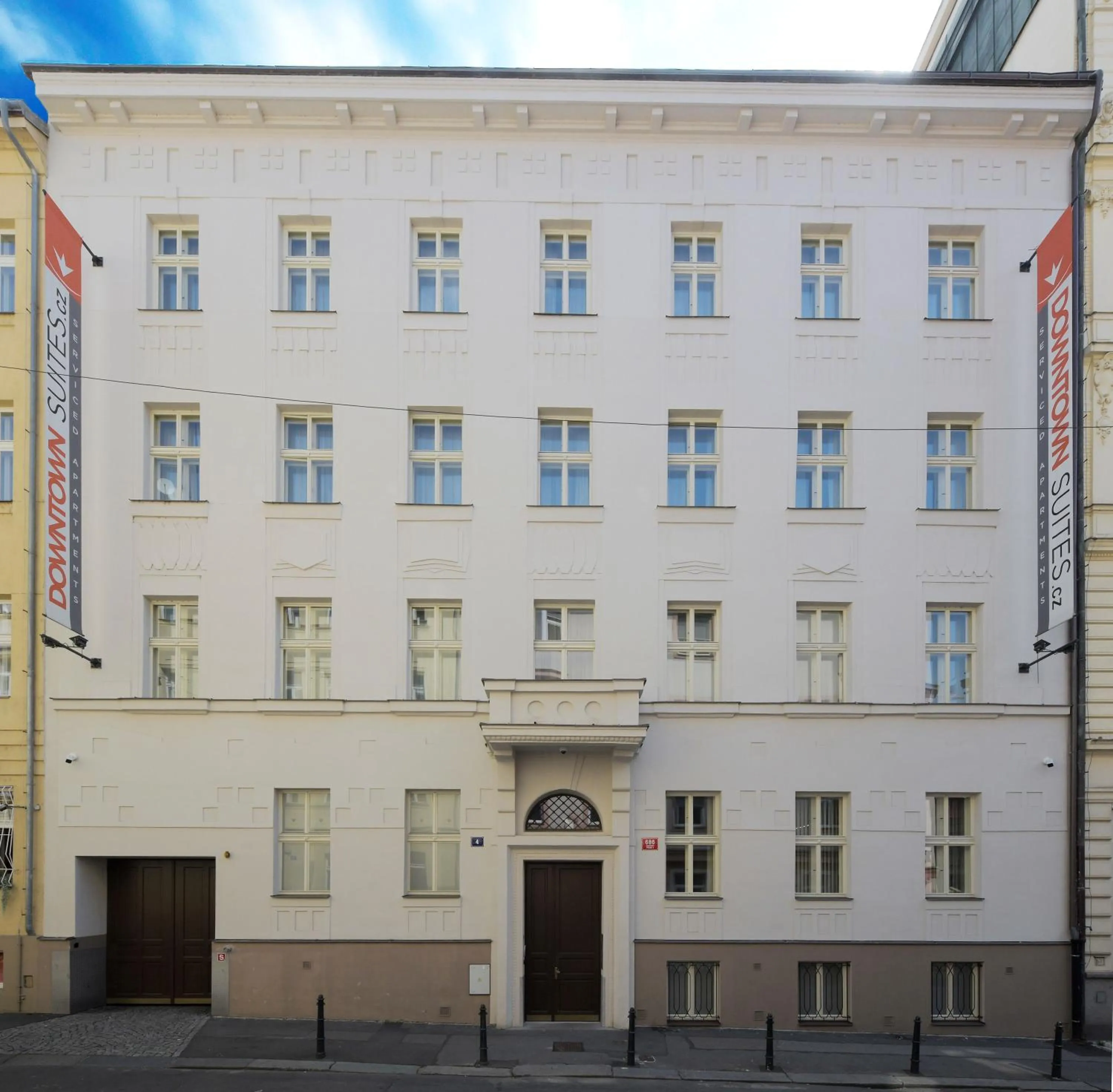 Property building in DownTown Suites Jugoslavska