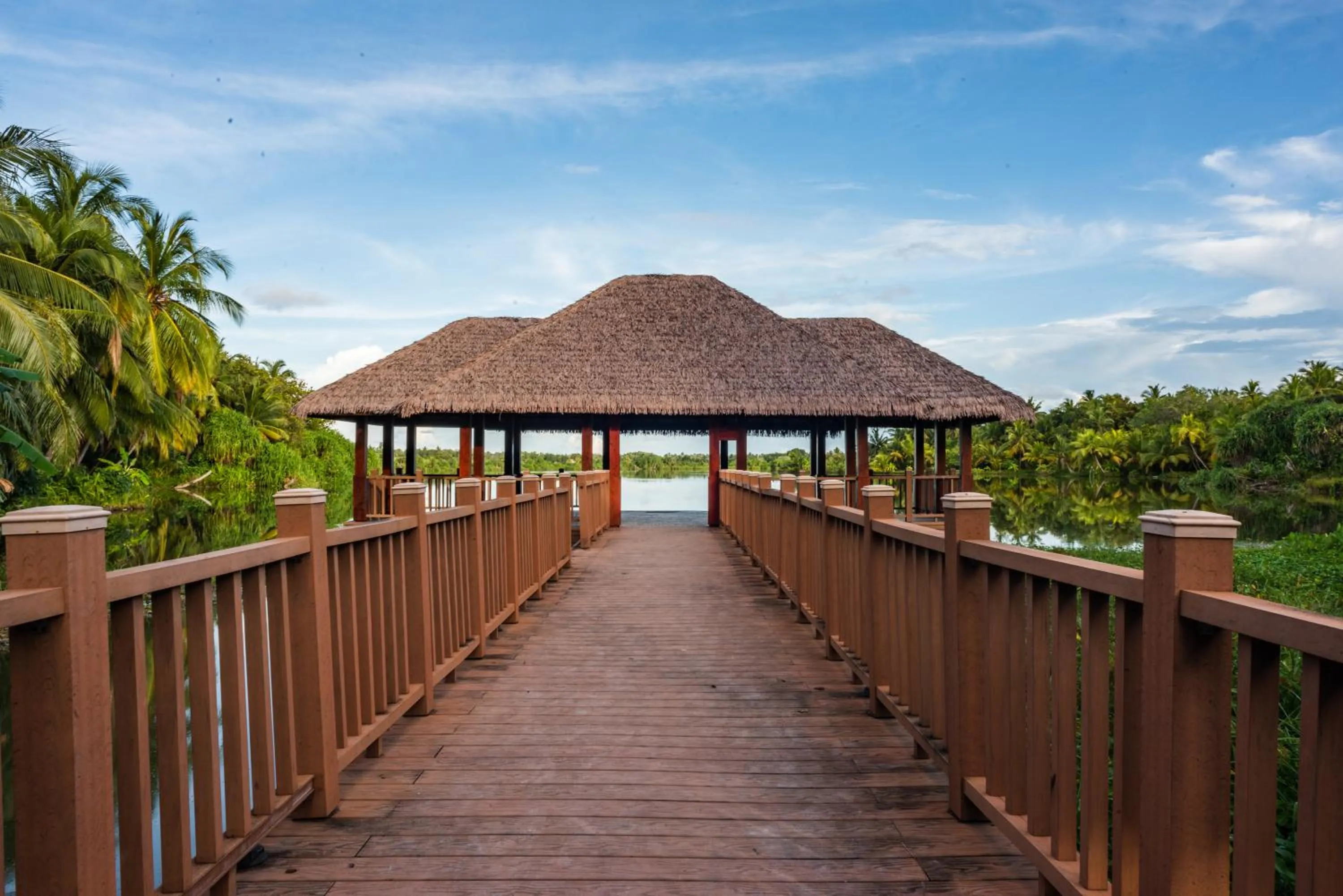 Hiking in Isle Royal Inn