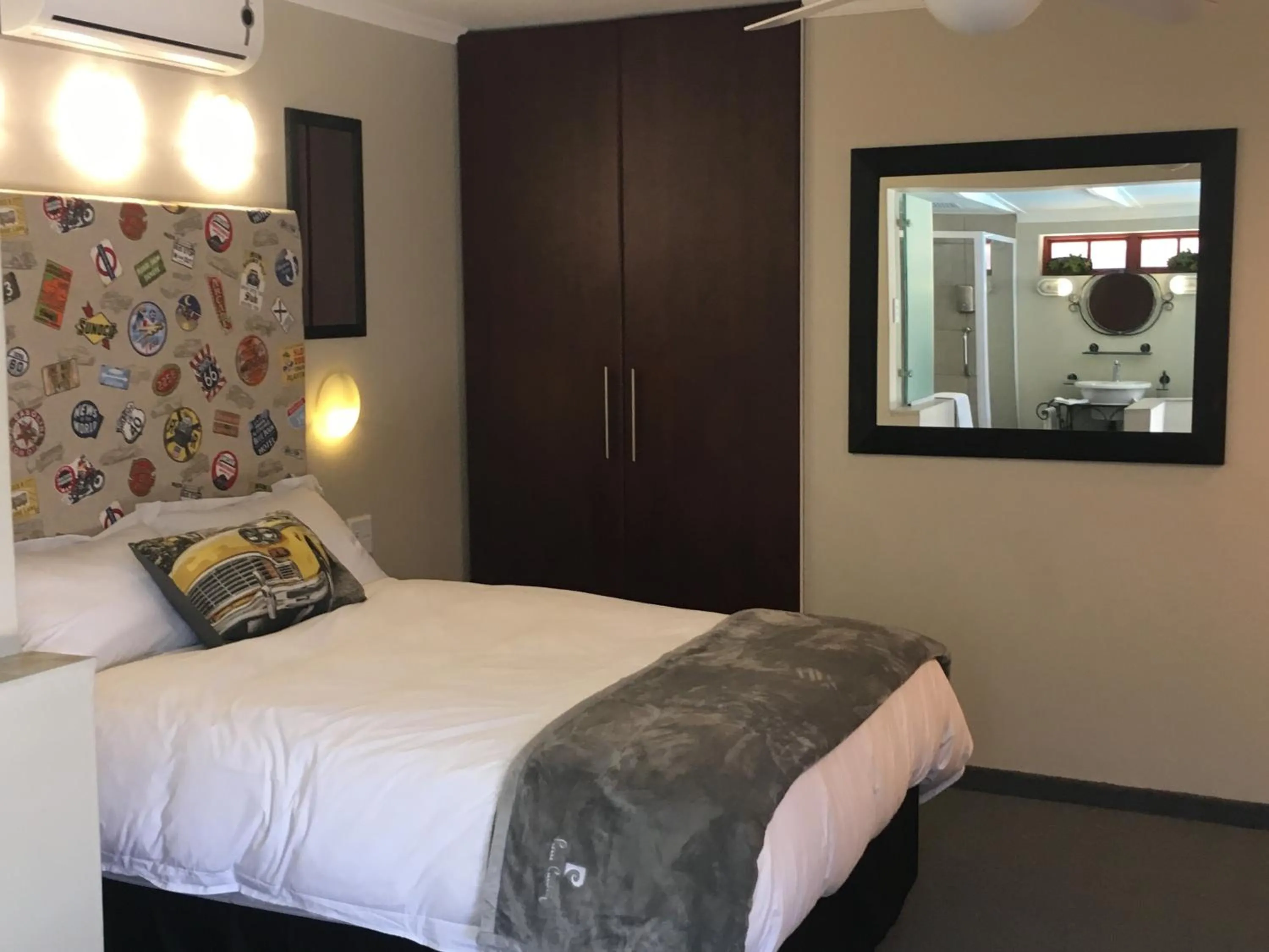 Bed in The Travel Inn Durban