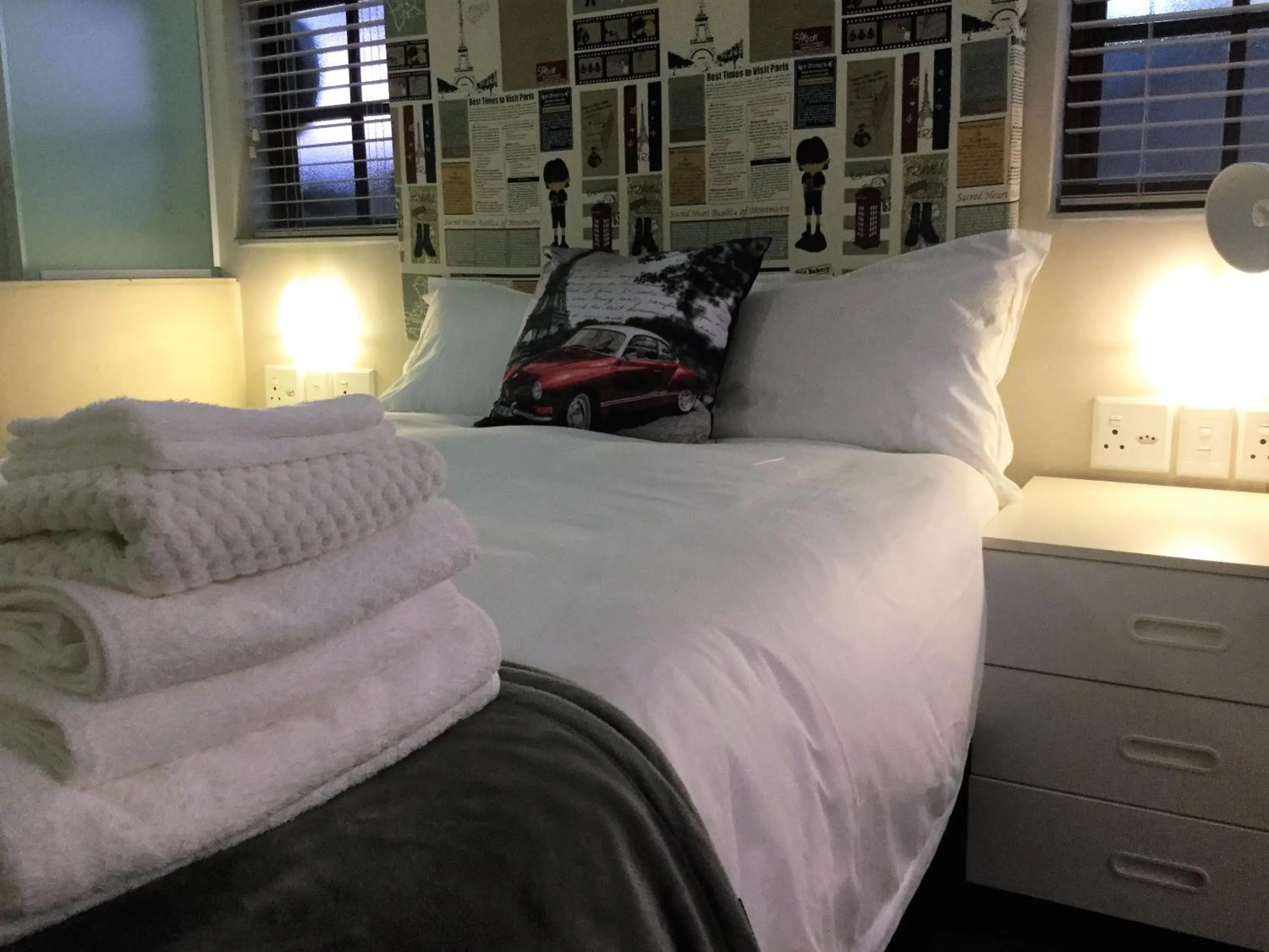 Bedroom, Bed in The Travel Inn Durban