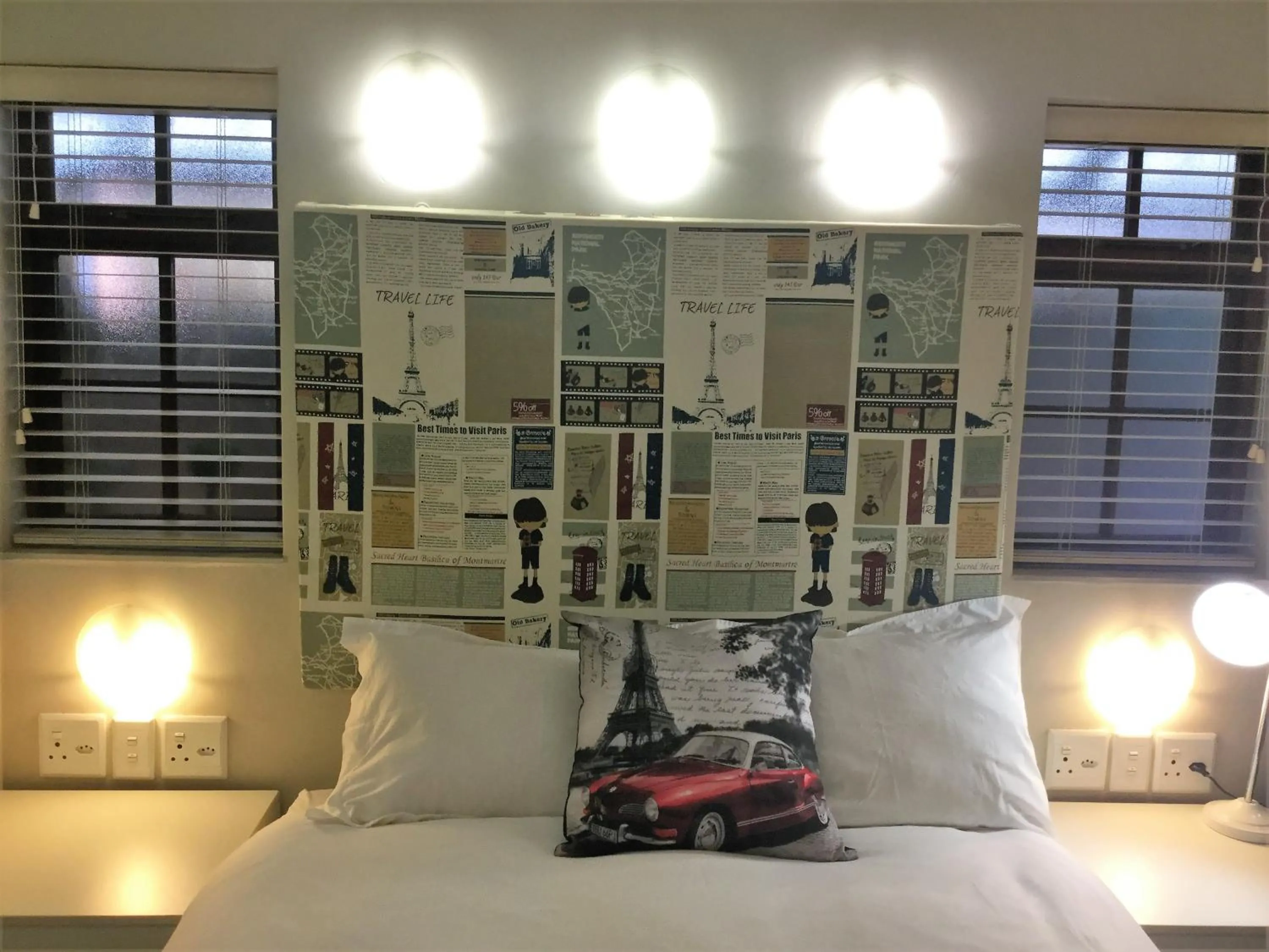 Bedroom, Bed in The Travel Inn Durban
