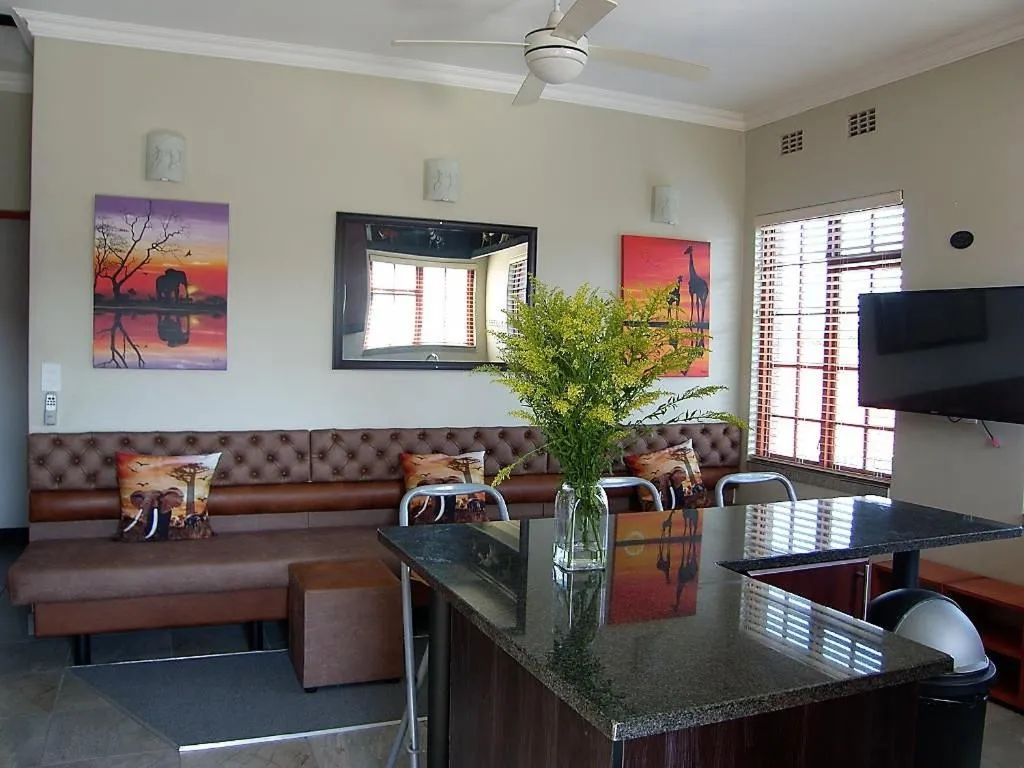 Kitchen or kitchenette in The Travel Inn Durban