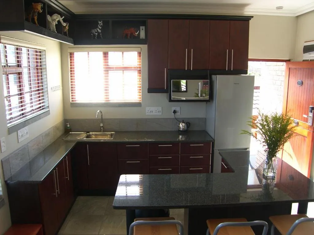 Kitchen or kitchenette in The Travel Inn Durban
