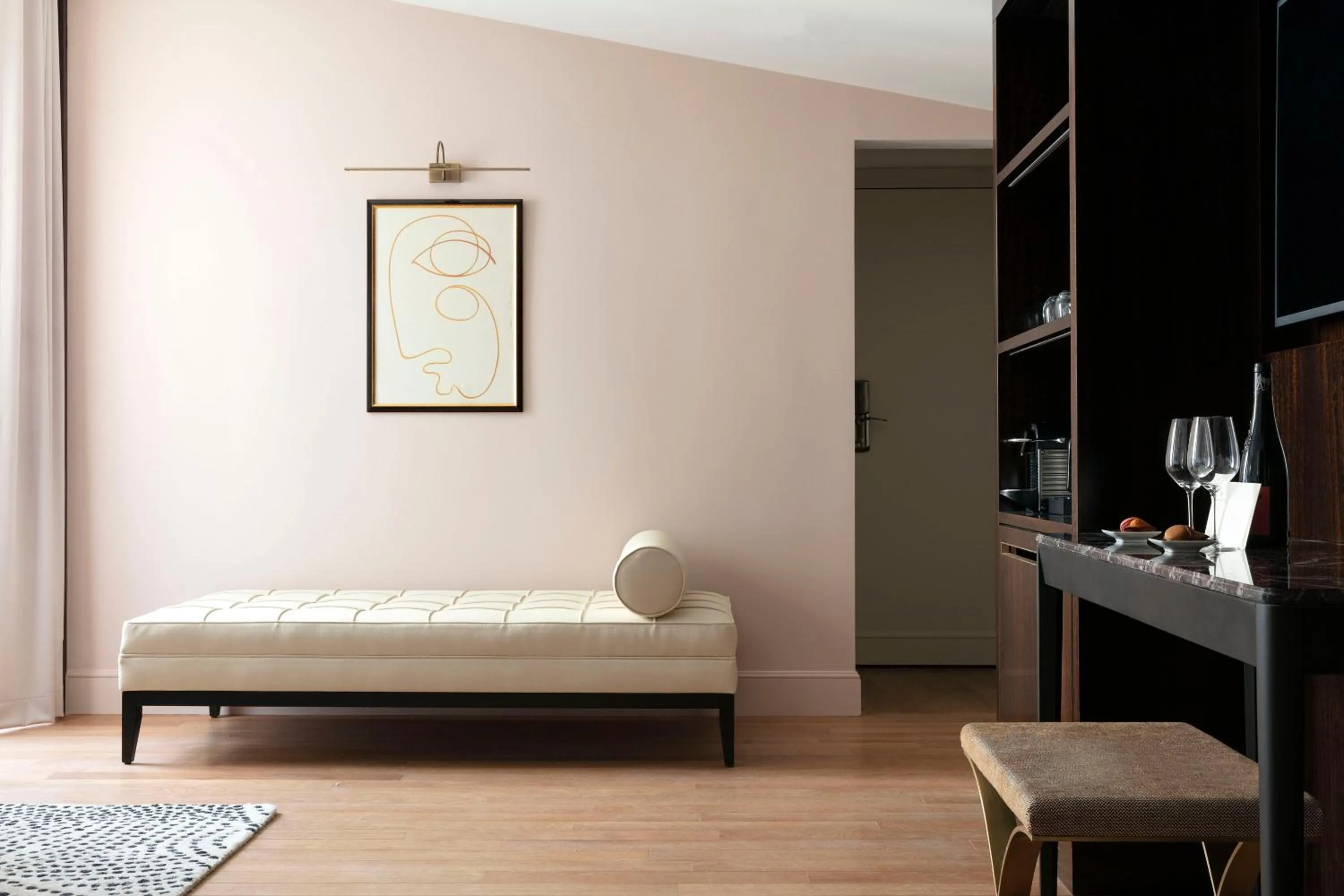 Living room, Bed in Les Jardins du Faubourg Hotel & Spa by Shiseido