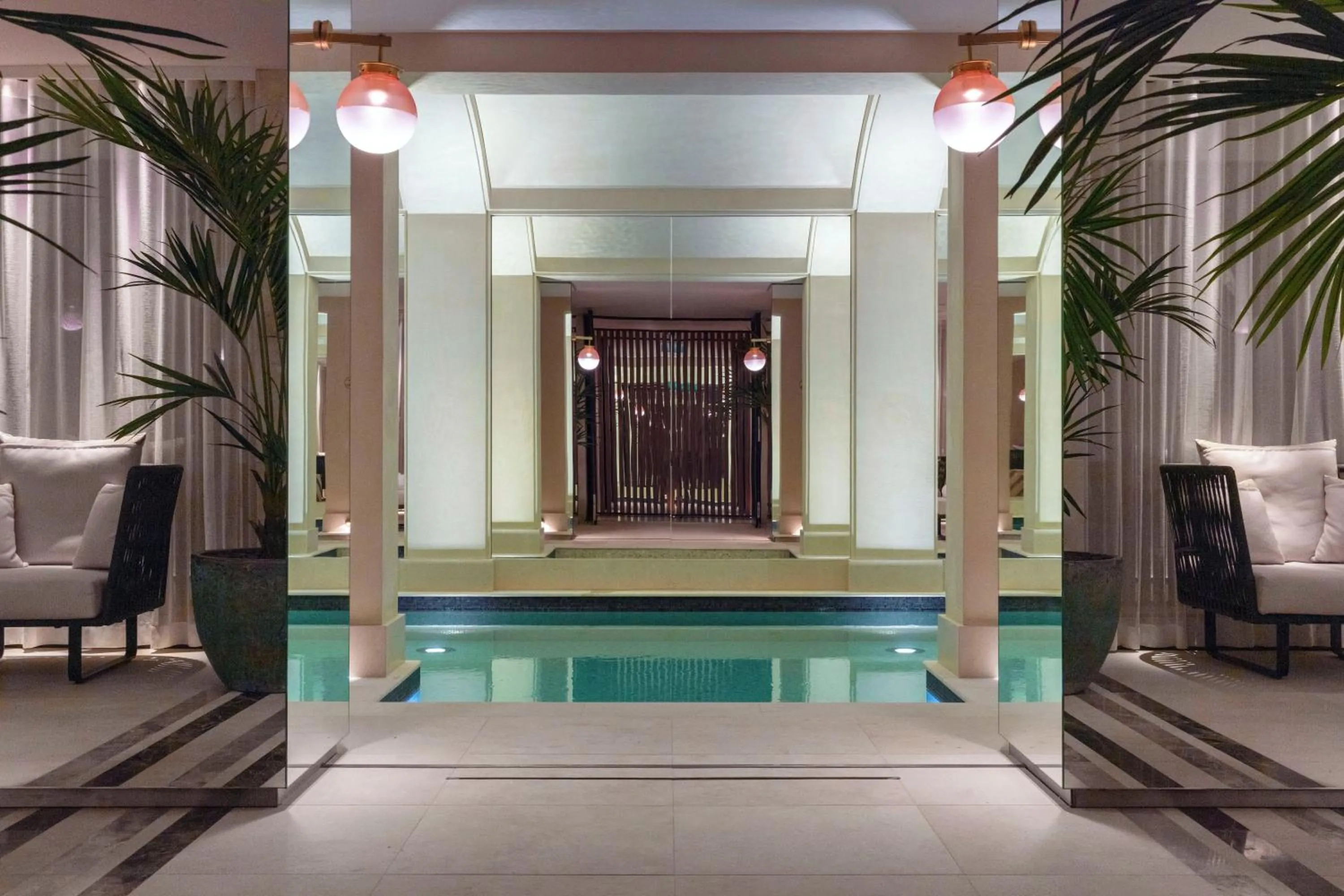 Swimming pool in Les Jardins du Faubourg Hotel & Spa by Shiseido