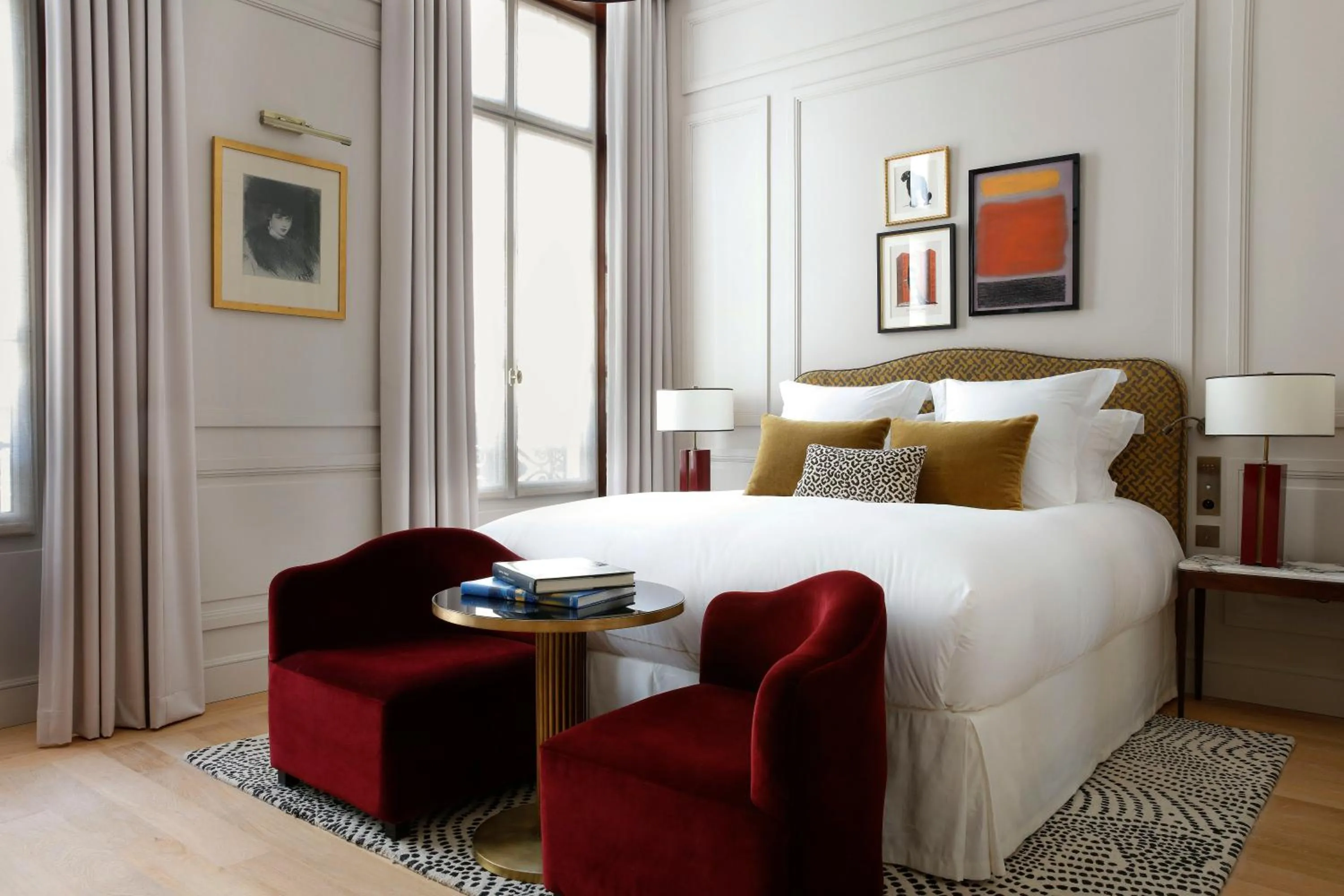 Bedroom, Bed in Les Jardins du Faubourg Hotel & Spa by Shiseido
