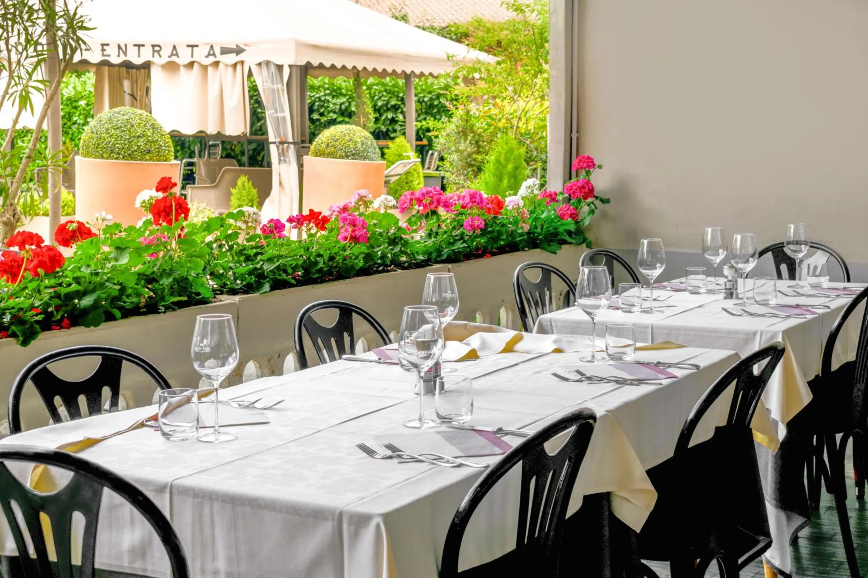Restaurant/places to eat in Hotel Falco D'Oro by Falco D'Oro Hotels