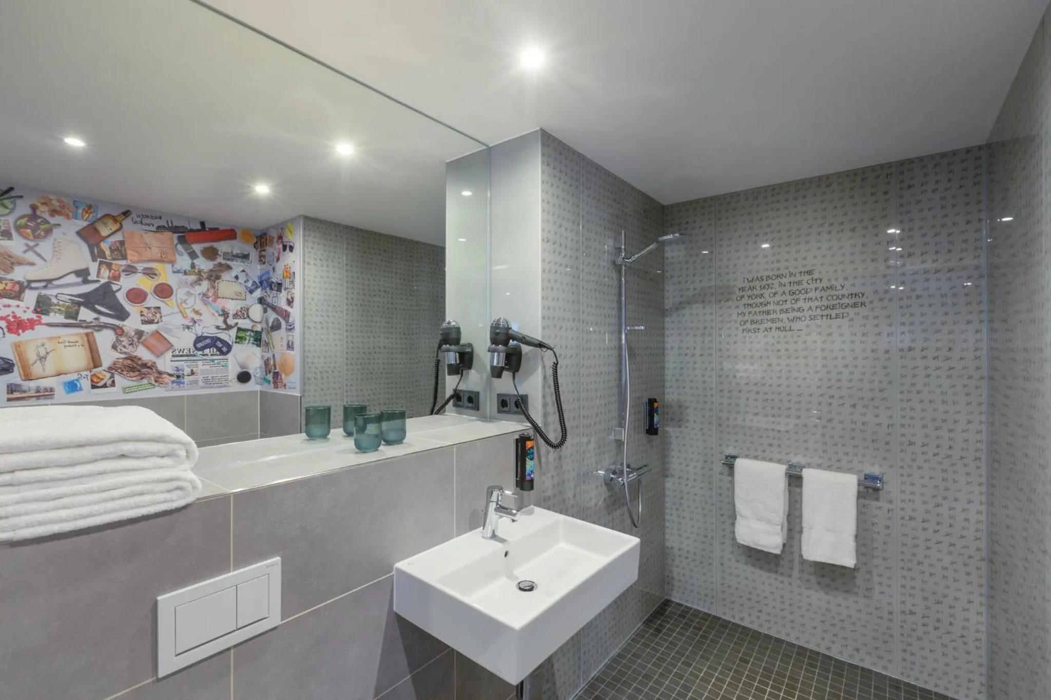 Bathroom in Holiday Inn - the niu, Crusoe Bremen Airport by IHG