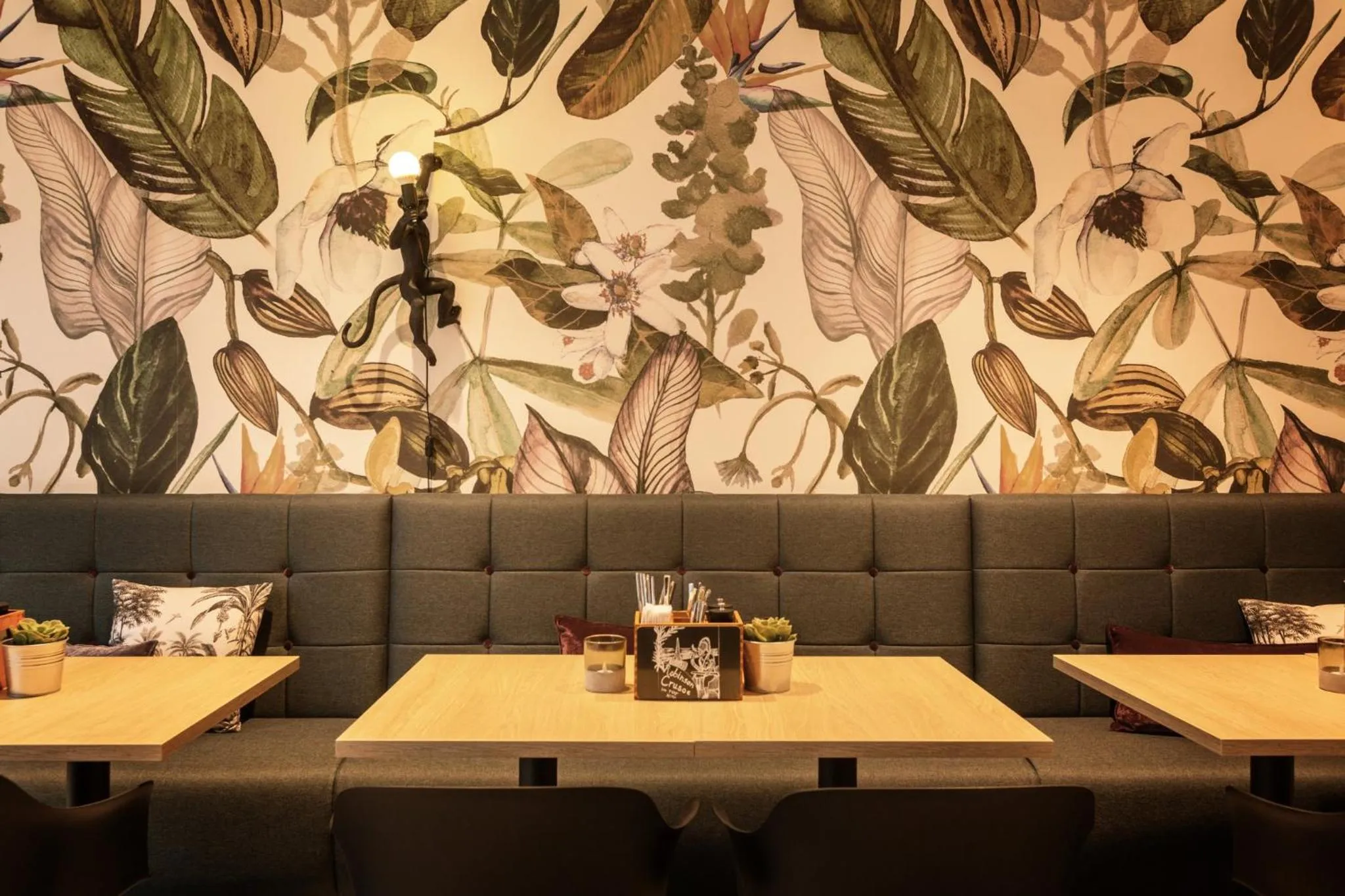 Breakfast in Holiday Inn - the niu, Crusoe Bremen Airport by IHG