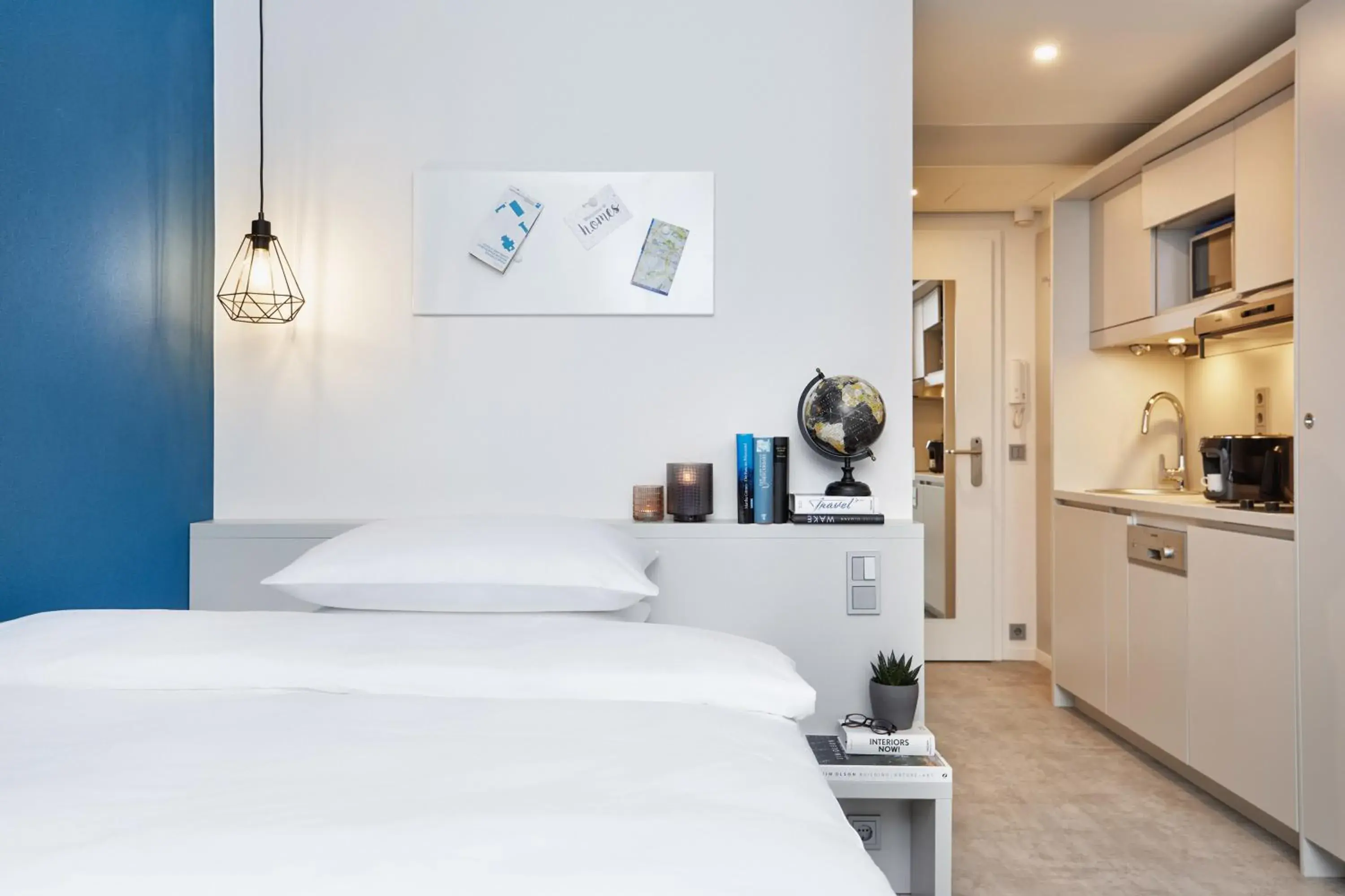 Bed in H.ome Serviced Apartments München Bed in H.ome Serviced Apartments München