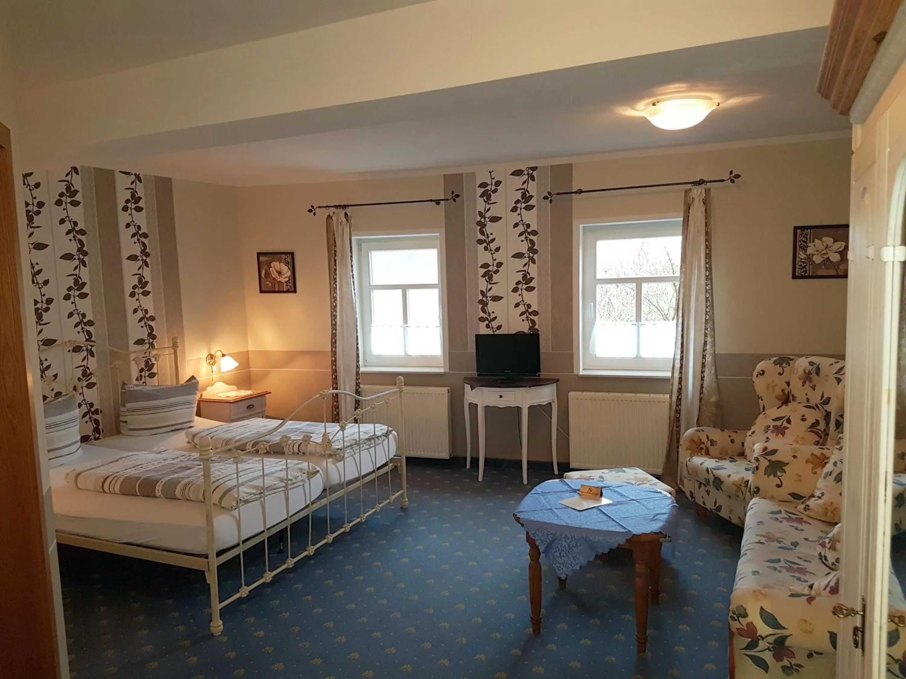 Double Room in Landhotel Nonnenroth