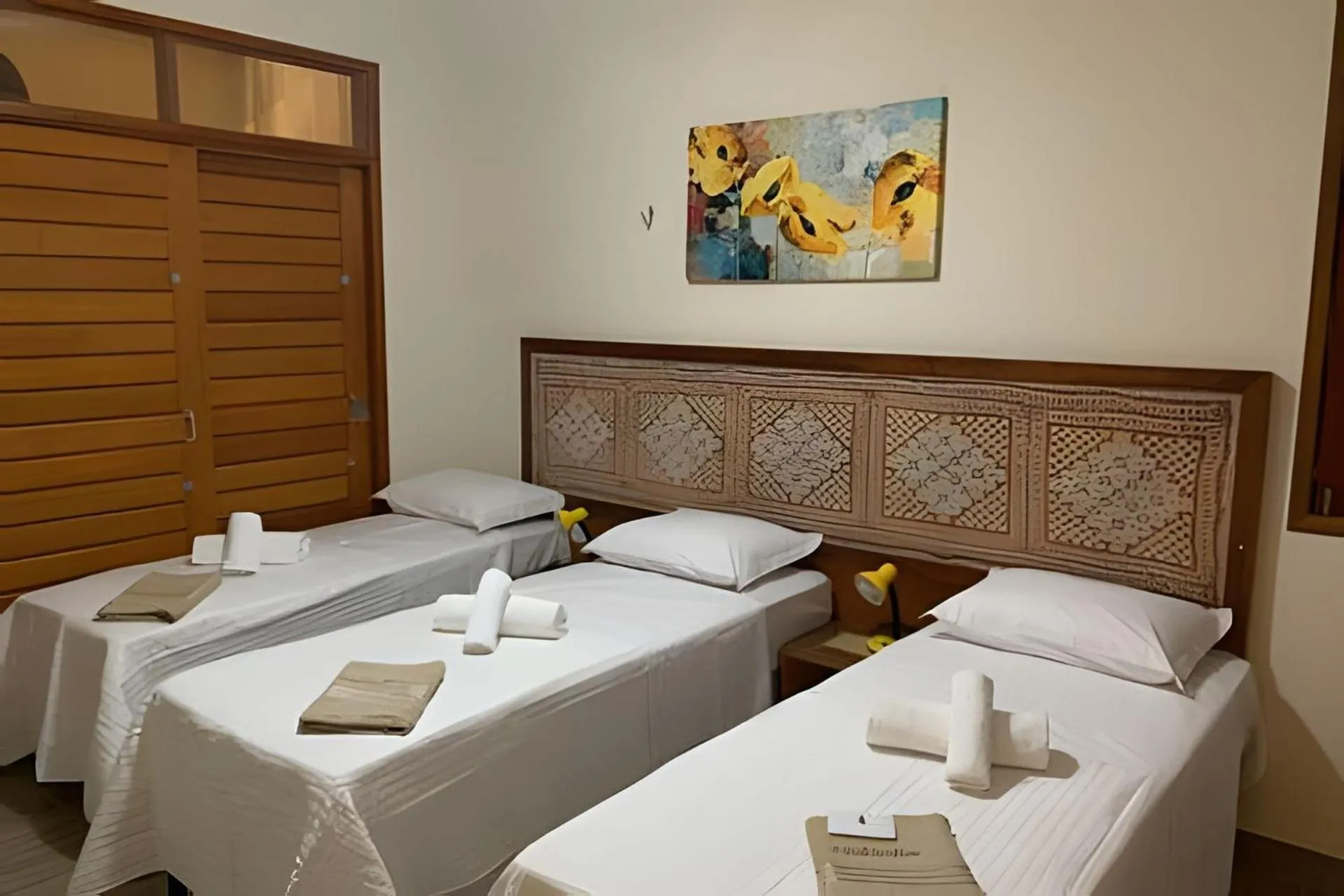 Bed in Cardeiro Flat