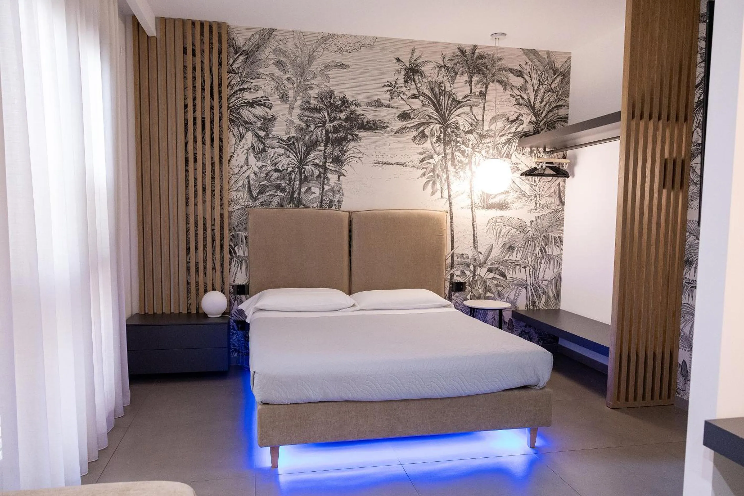 Photo of the whole room, Bed in Marty Luxury B&B