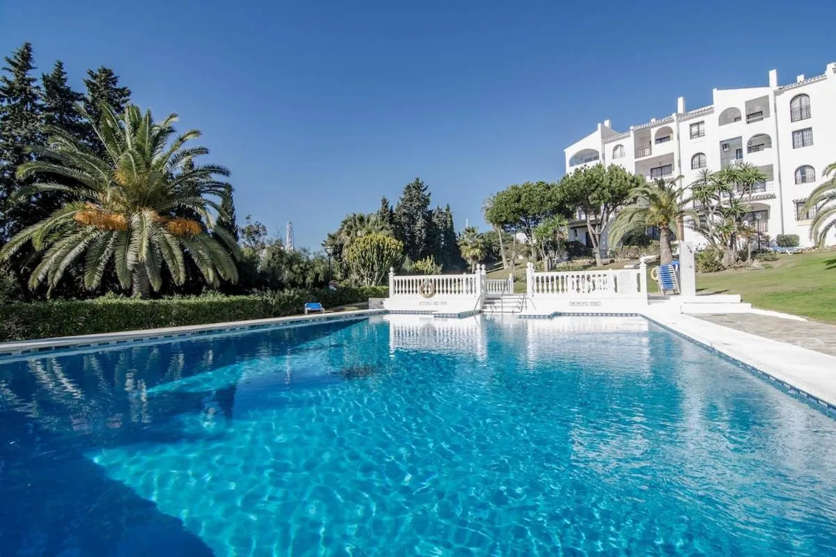 RDM - Stylish Holiday Apartment with Ocean Views