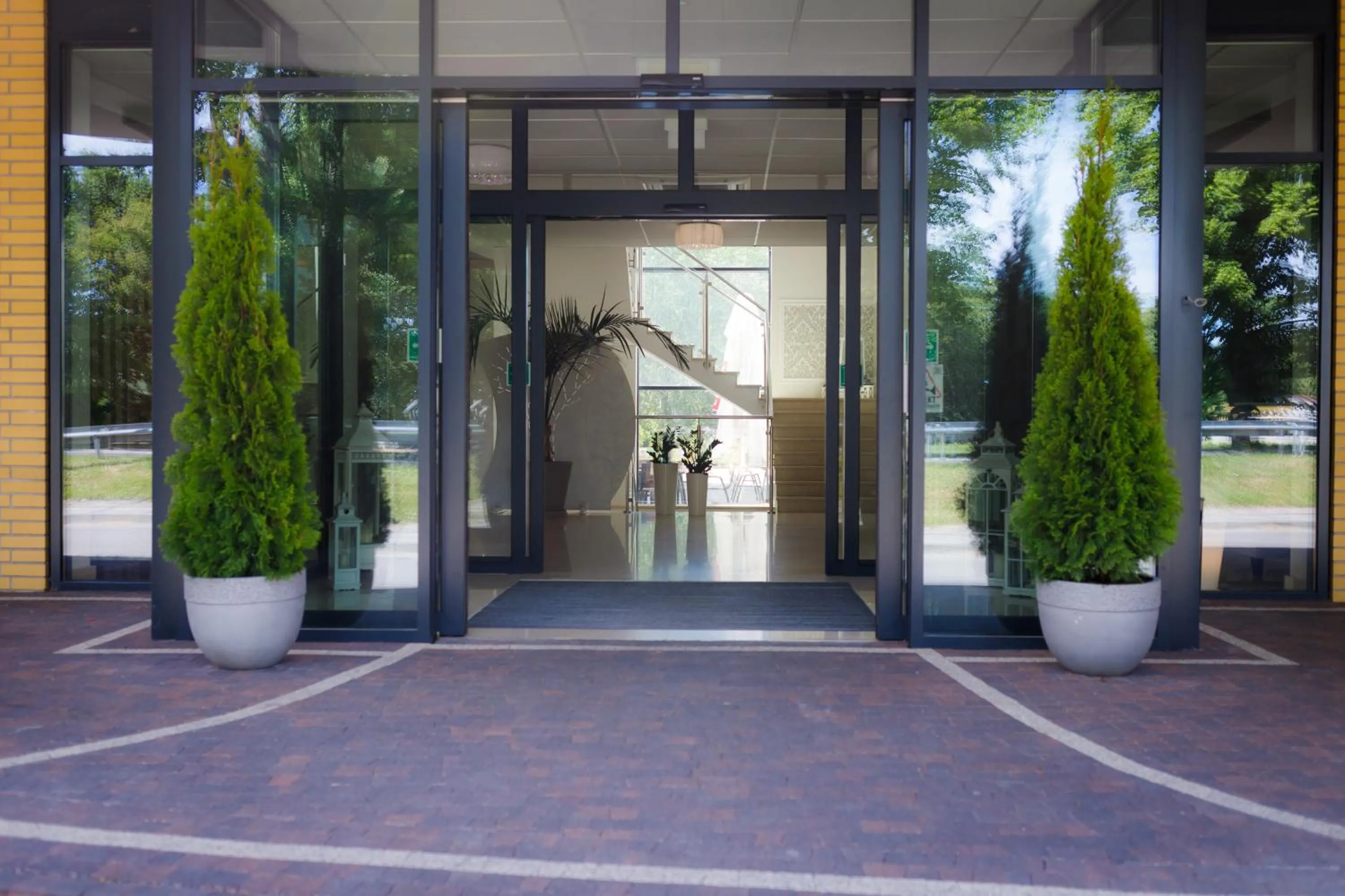 Facade/entrance in Hotel Nadodrzański Dwór - Nowa Sól