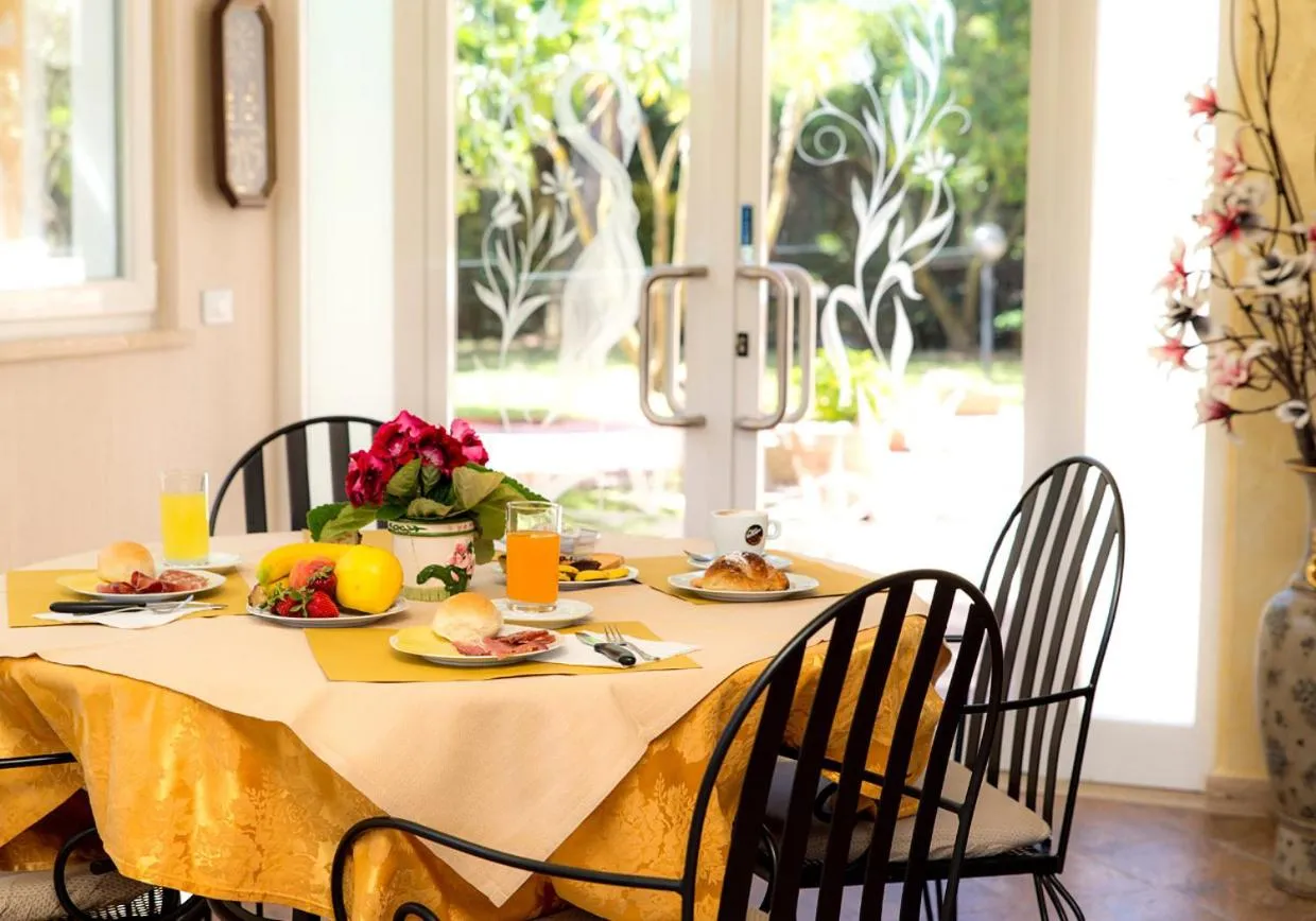 Restaurant/places to eat in Hotel Villa Aurora