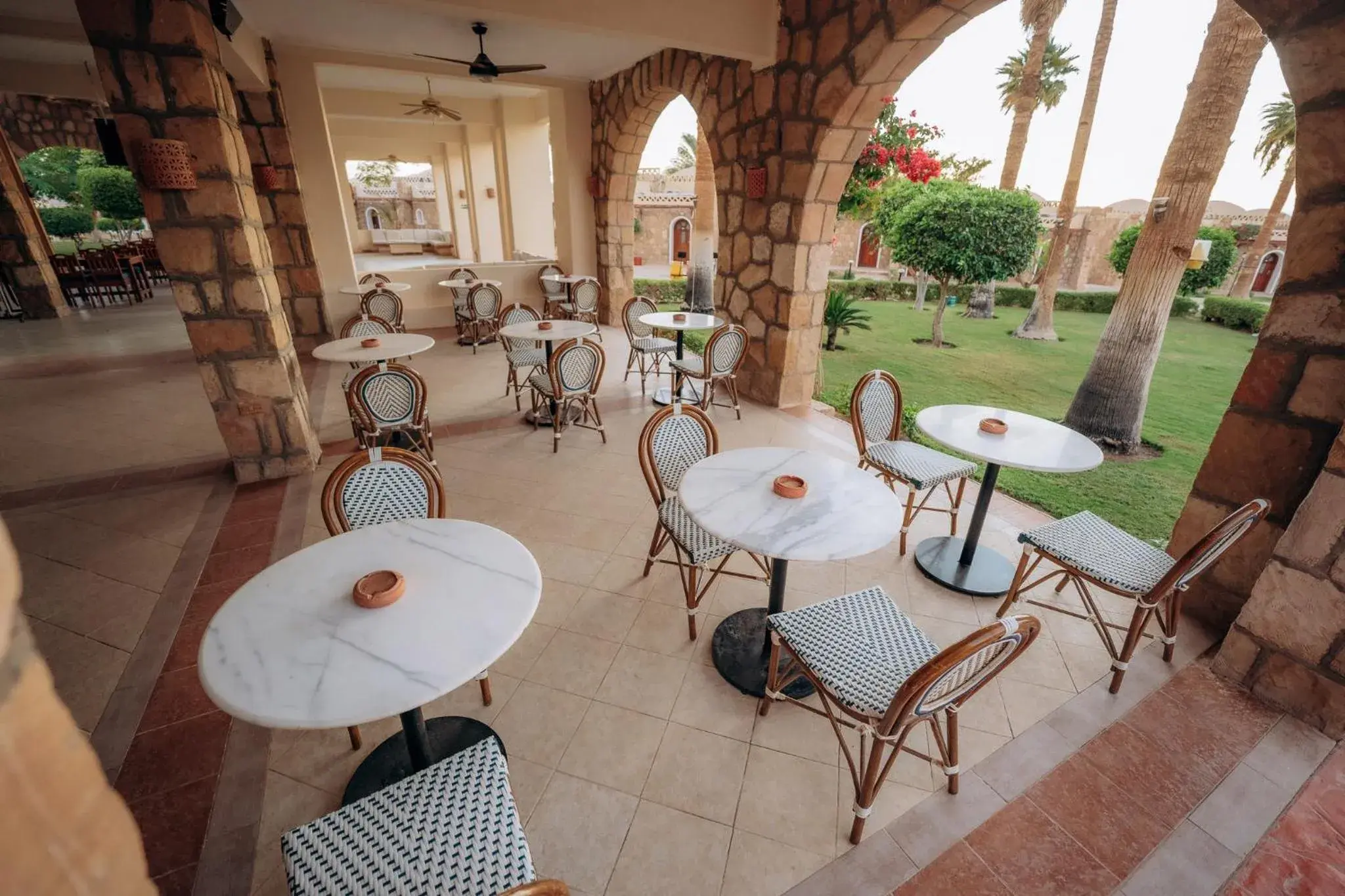 Restaurant/places to eat in Seti Abu Simbel Lake Resort Restaurant/places to eat in Seti Abu Simbel Lake Resort