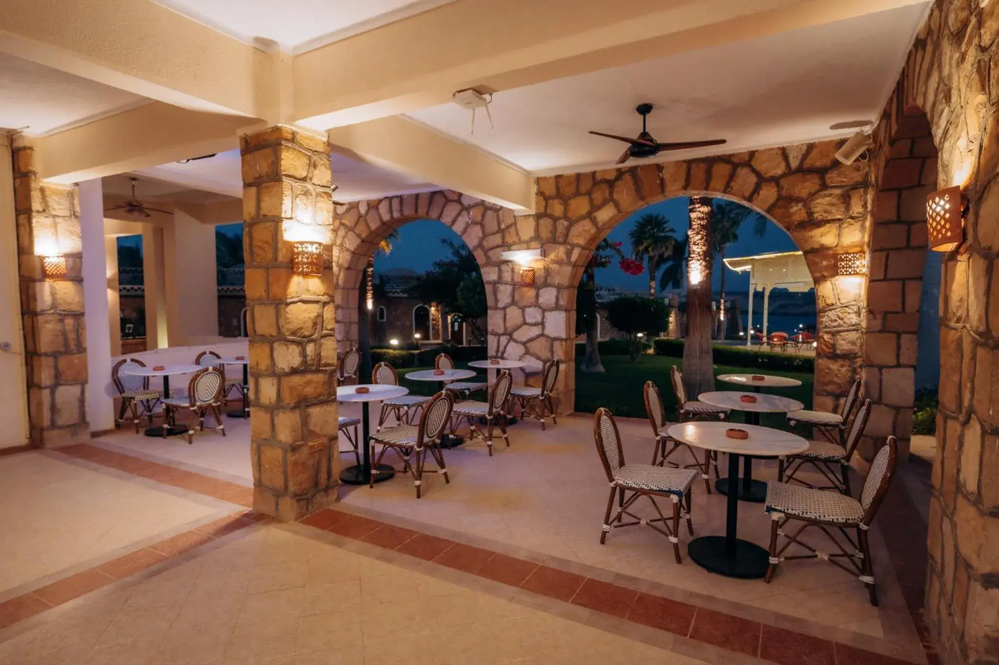 Restaurant/places to eat in Seti Abu Simbel Lake Resort Restaurant/places to eat in Seti Abu Simbel Lake Resort