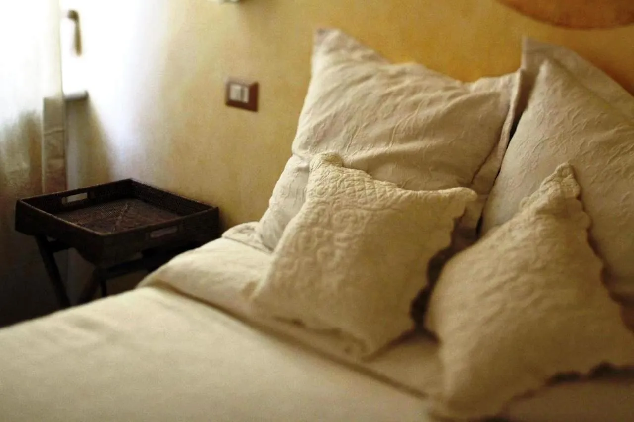 Bed in Locanda di Mirandolina