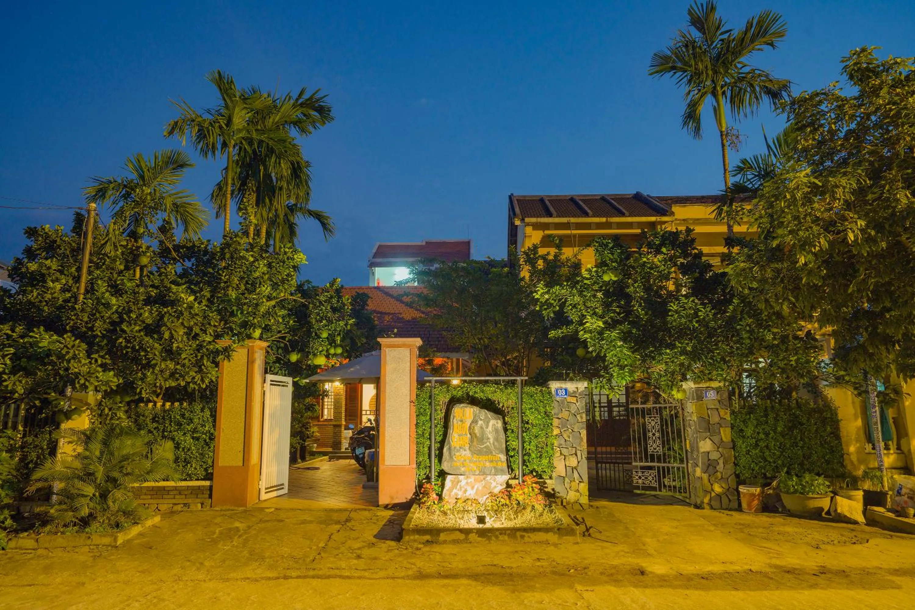 Facade/entrance in Green Grapefruit Villa