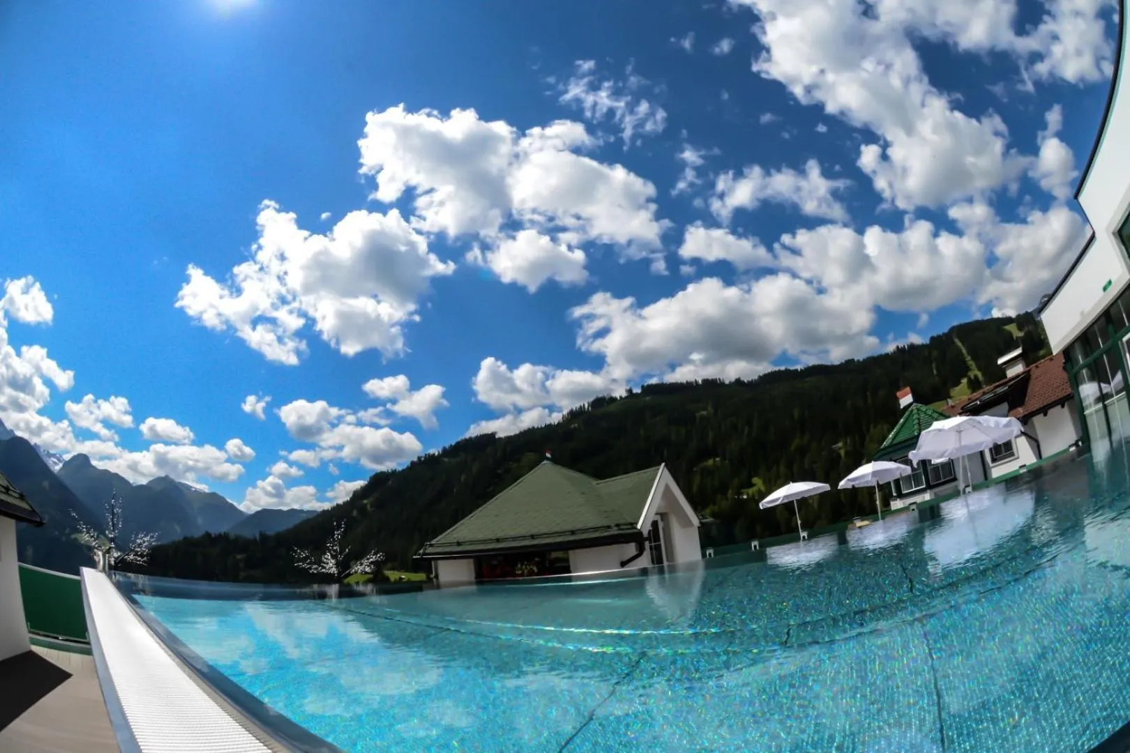 Swimming pool in Hotel Jennys Schlössl