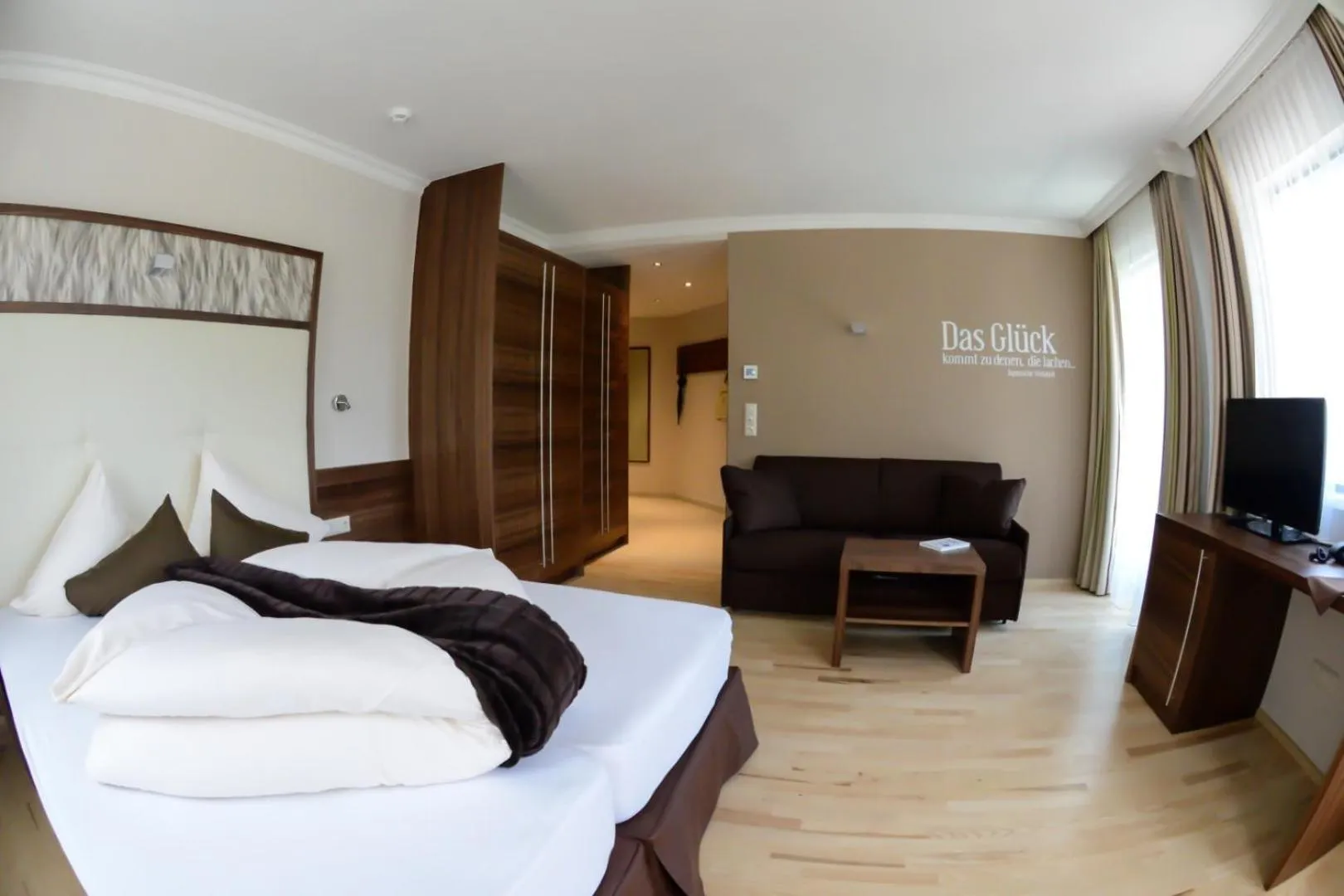 Bed in Hotel Jennys Schlössl