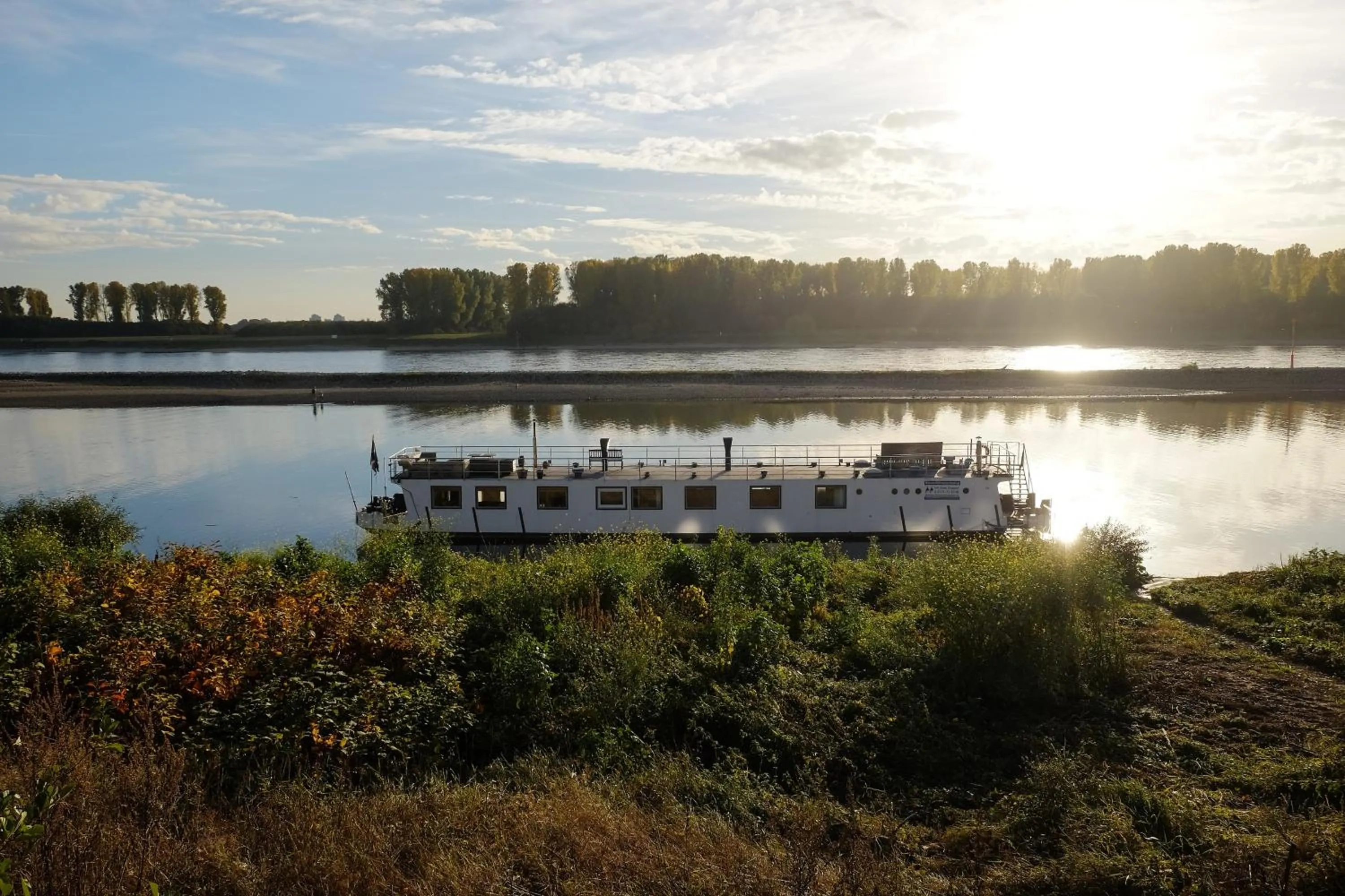 River view in Rhein River Guesthouse - direkt am Rhein