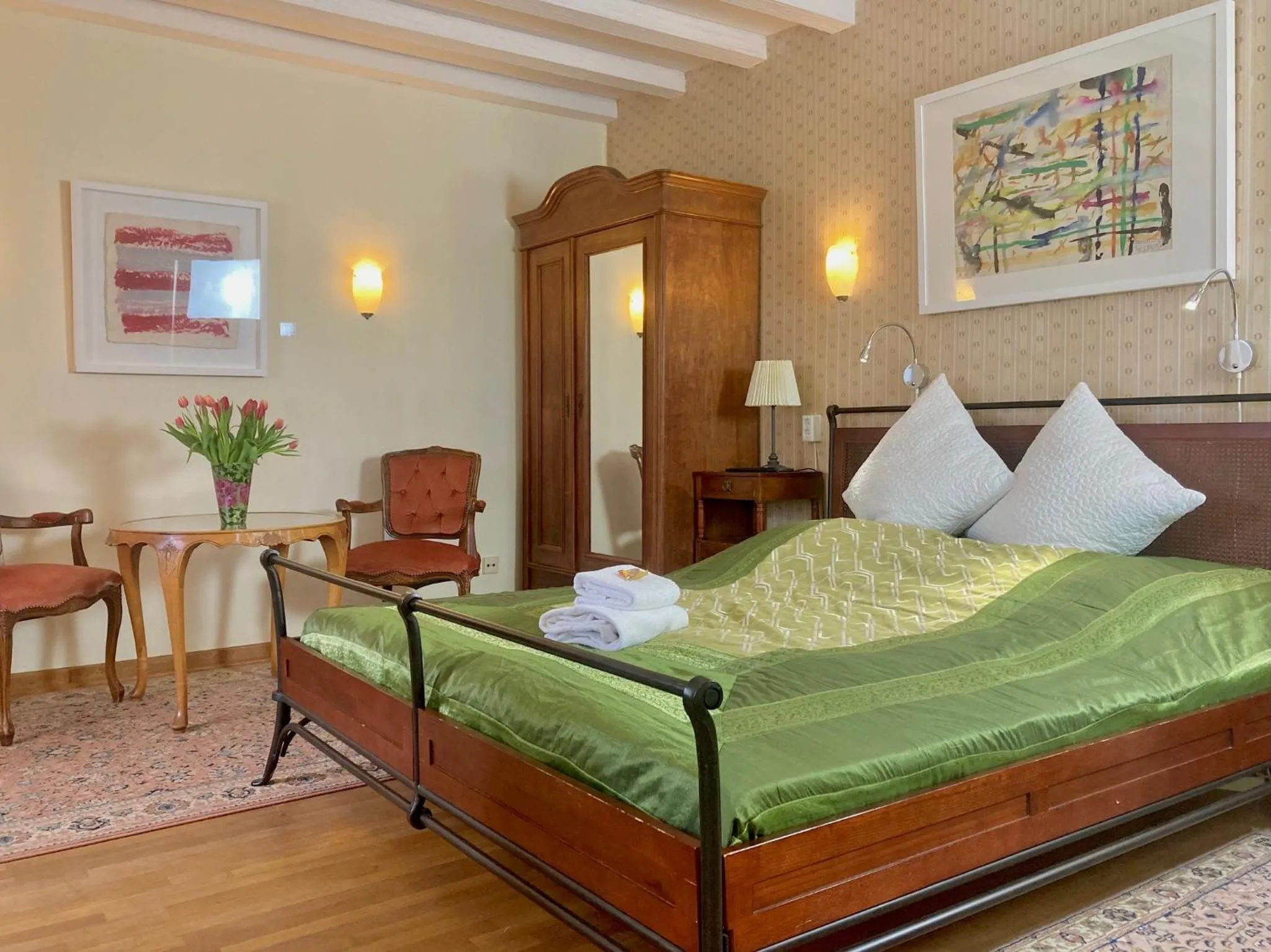 Bed in Rhein River Guesthouse - direkt am Rhein