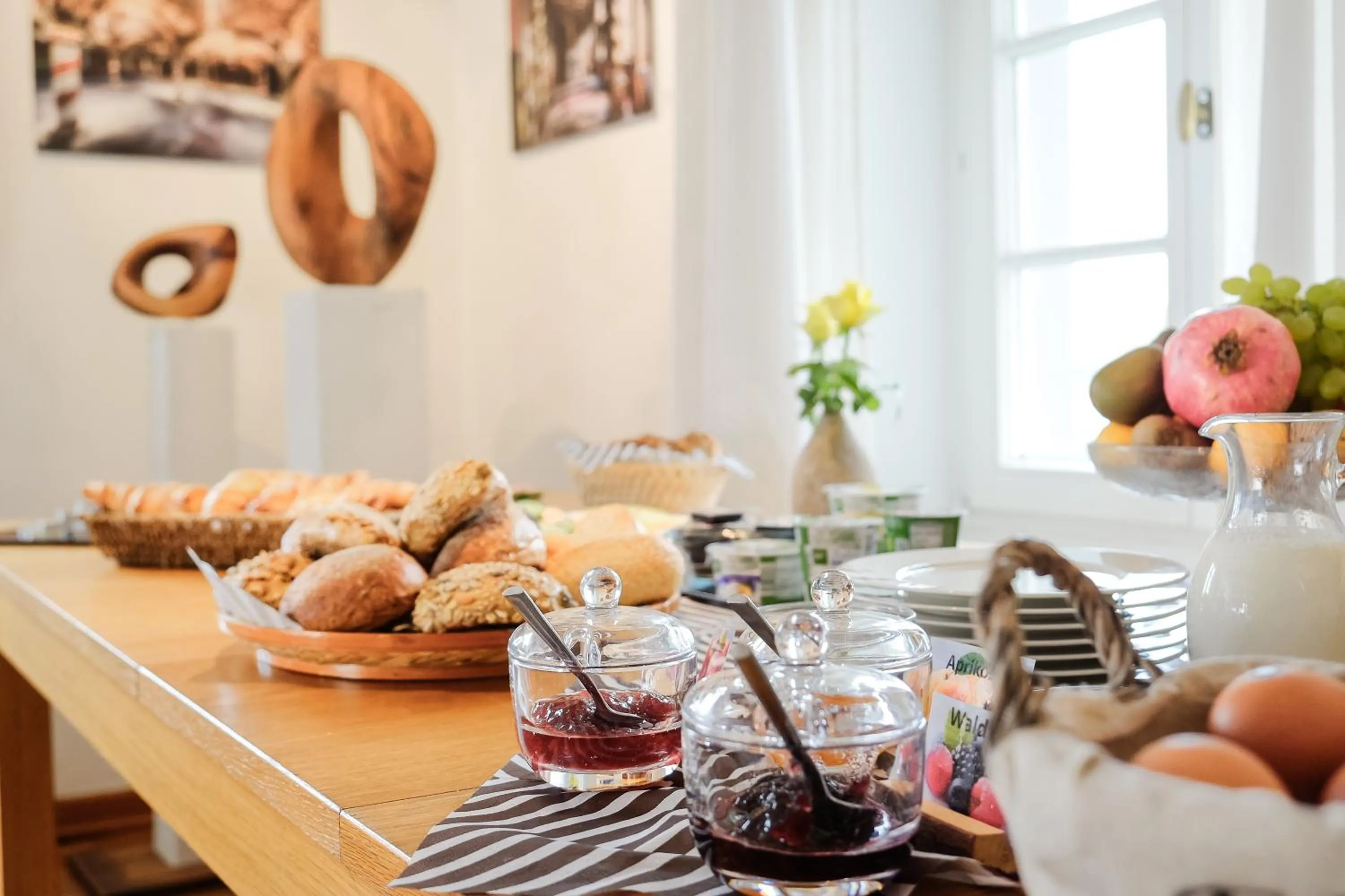 Breakfast in Rhein River Guesthouse - direkt am Rhein
