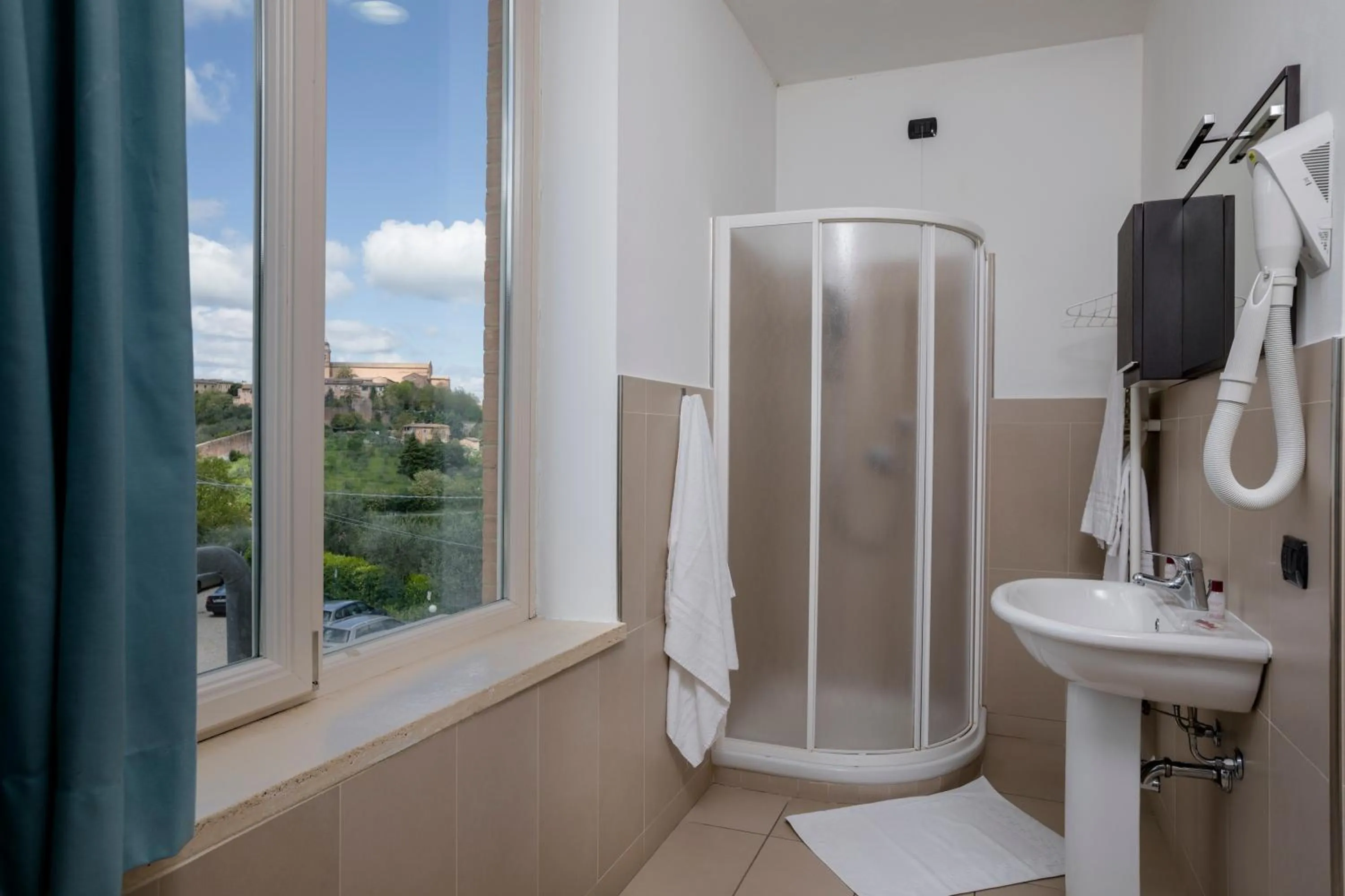 Shower in Porta Pispini Residence