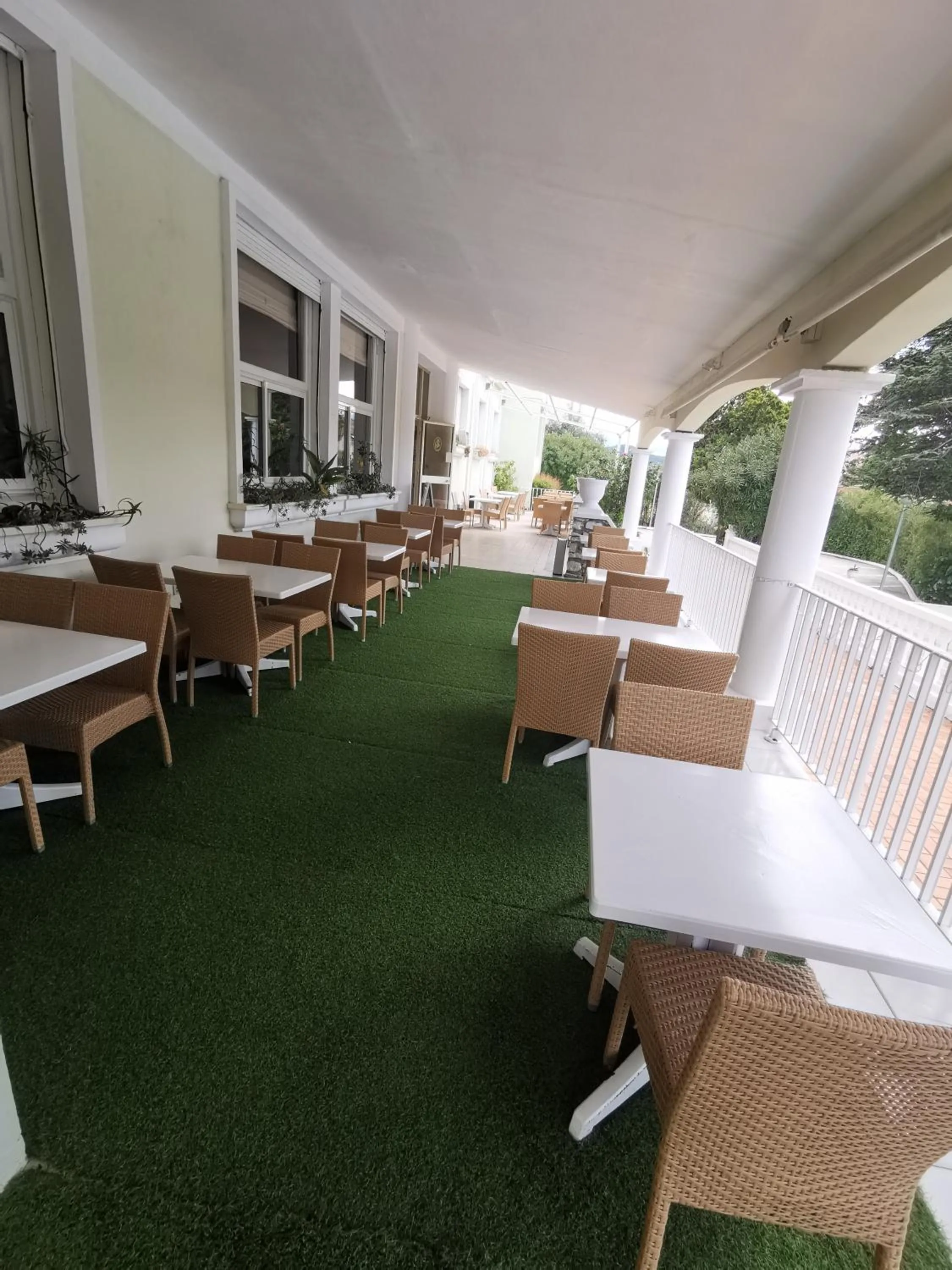 Restaurant/Places to Eat in Hotel Madame Mere