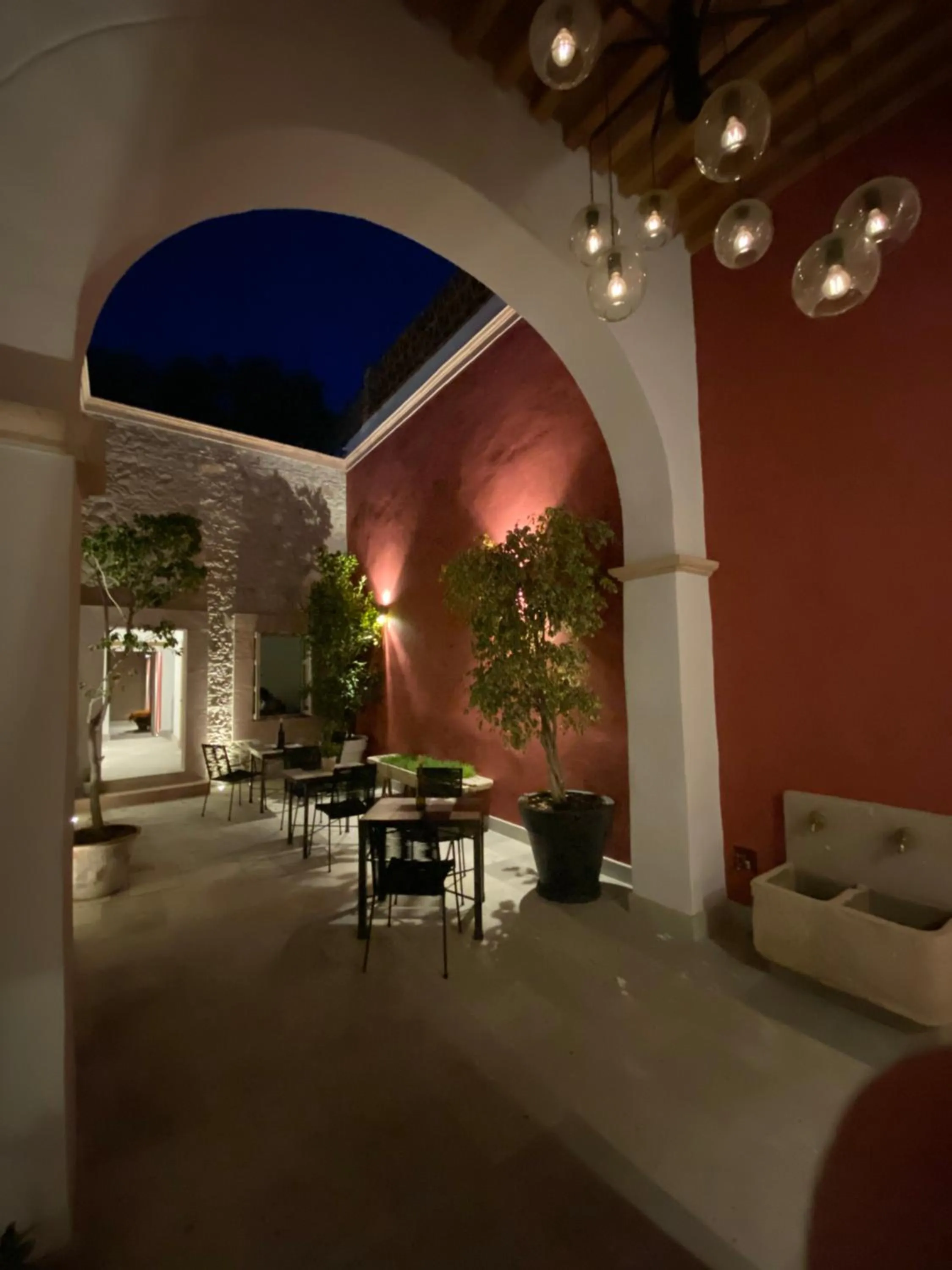 Property building in Hotel Casa Once