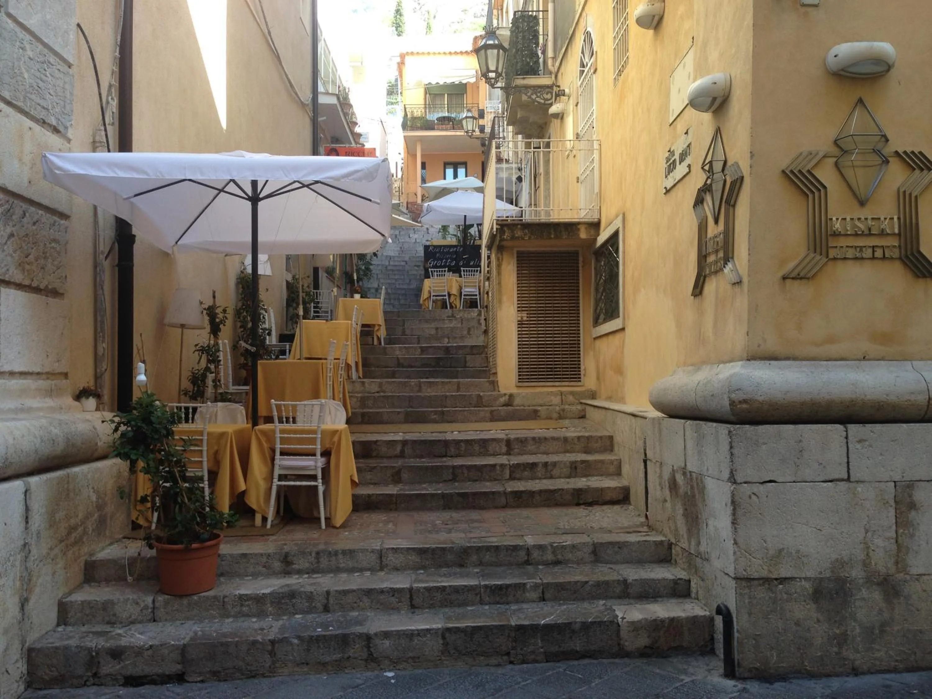 Property building in B&B Elegance